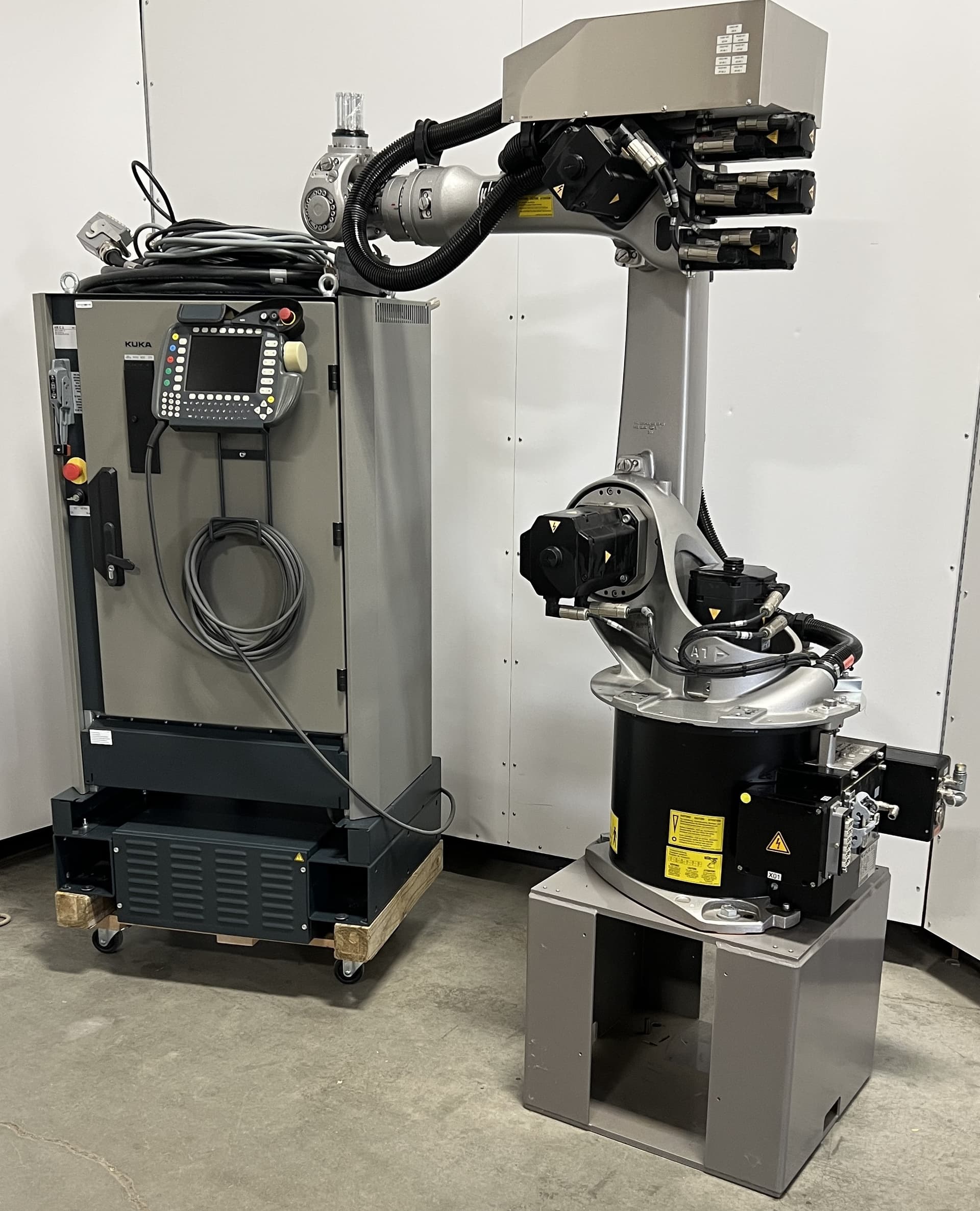 Kuka KR16/Krc2 ed 05 Six Axis Robot W/ Controller Cables, and Pendant