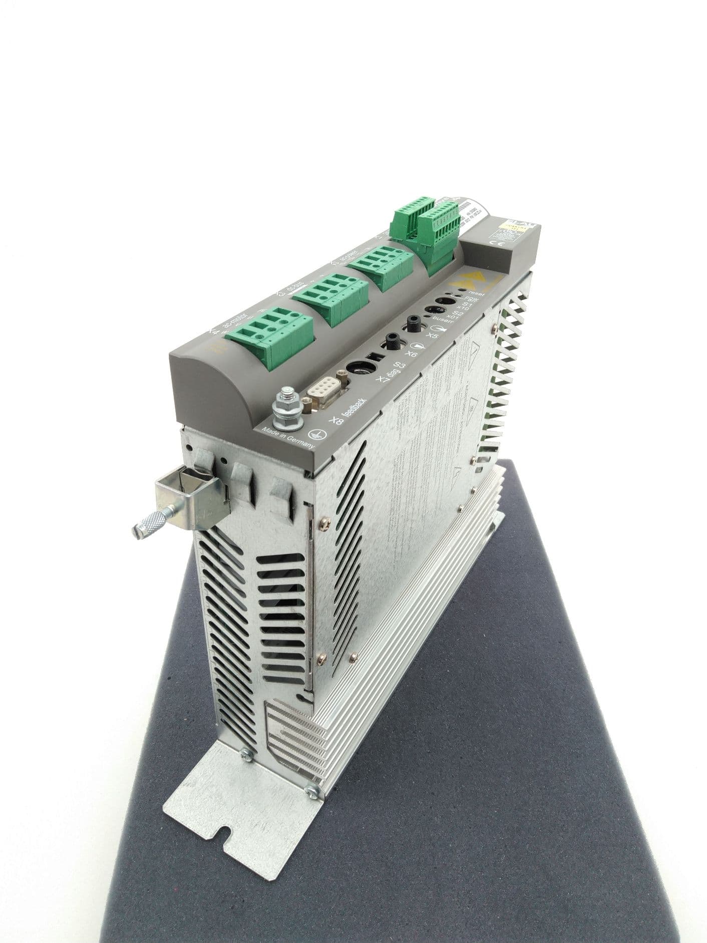 Schneider Electric ELAU VDM01U30AQ00 PACDrive MC-4/11/03/400 Servo Drive