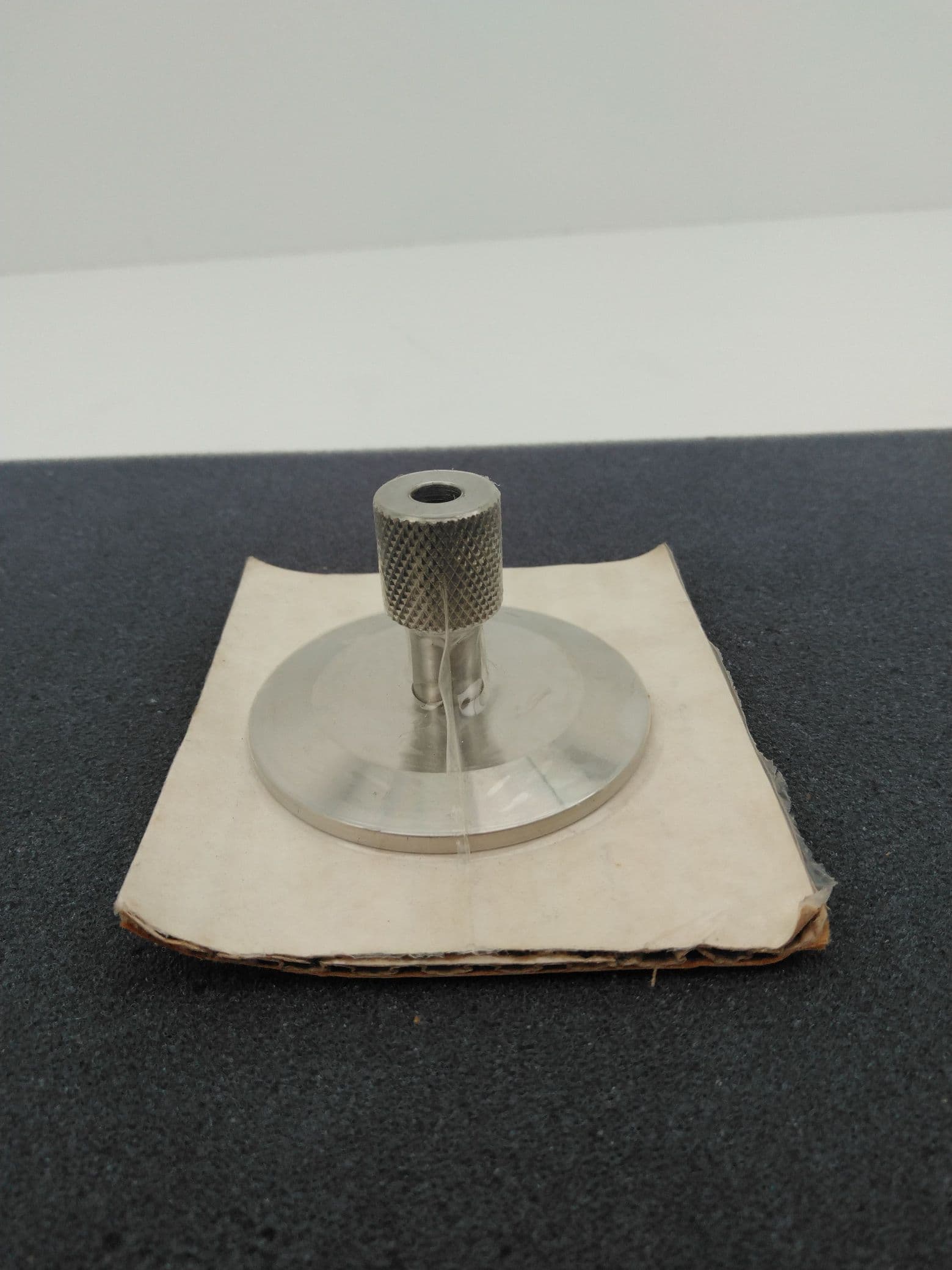 MDC 734022 Kwik-Flange Quick Disconnect Fitting, K150XDS-25, NW40 x 1/4" Tube