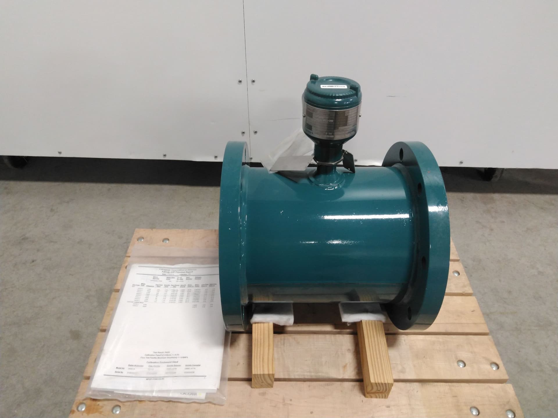 Yokogawa AXF200C-NNAL1L-BA112-NB Magnetic Flow Meter, 8", Remote flow Tube