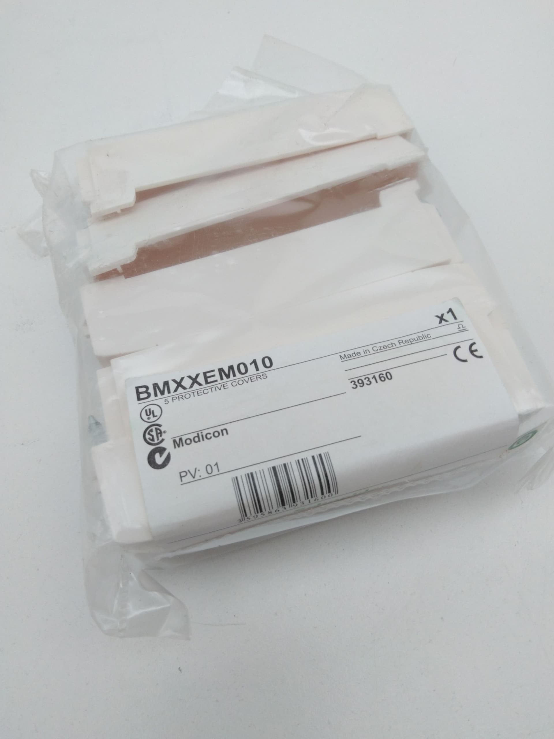 Schneider Electric BMXXEM010 Modicon Pack of 5 Protective Covers