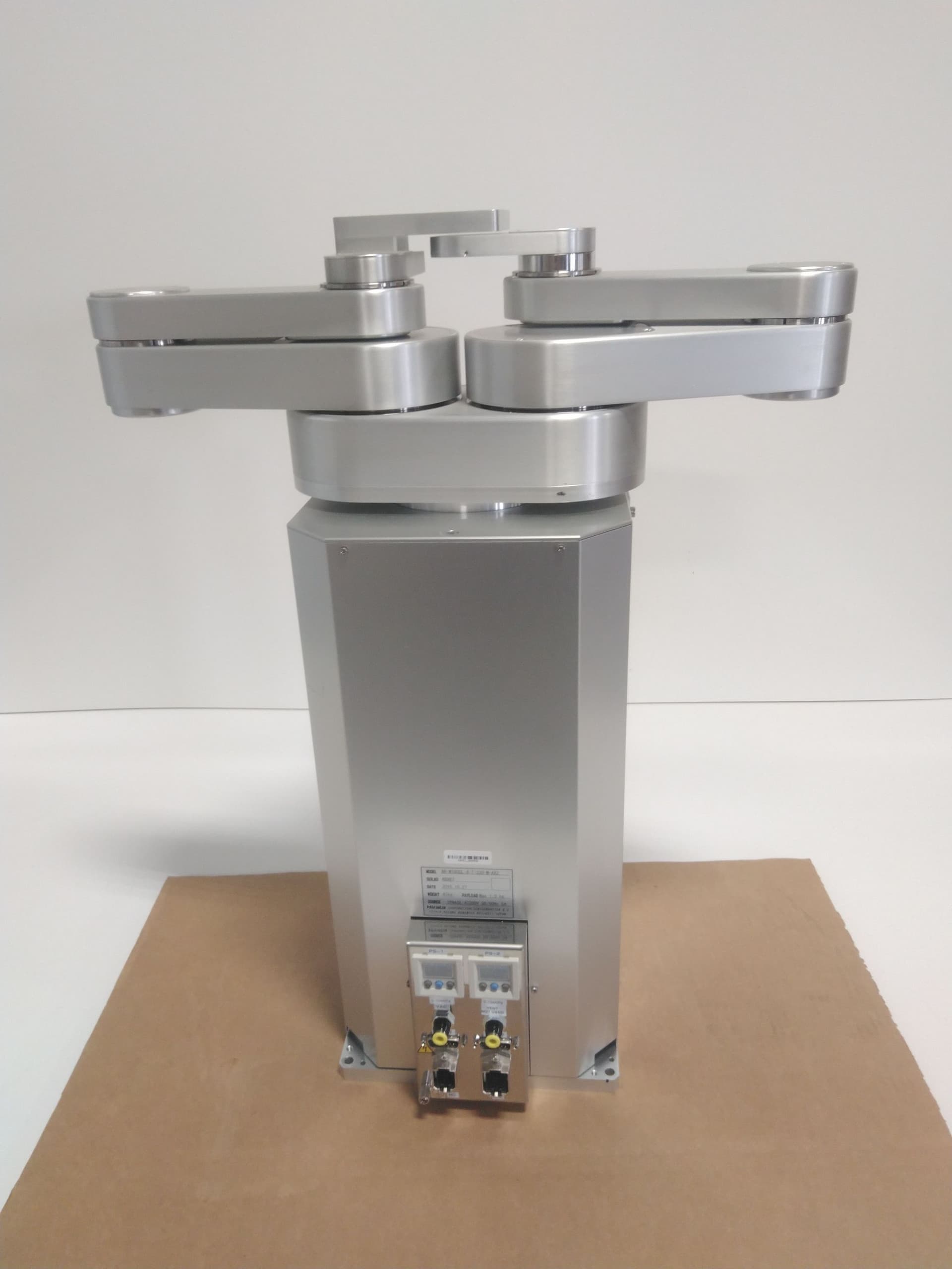 Hirata AR-W180CL-4-T-330-M-AX2 Twin Arm Atmospheric Robot