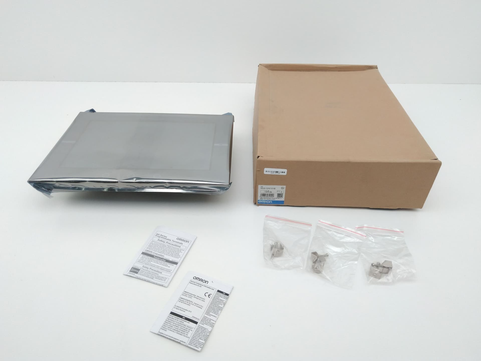 Omron NA5-12W101B HMI Touchscreen Programmable Terminal, 12.1”