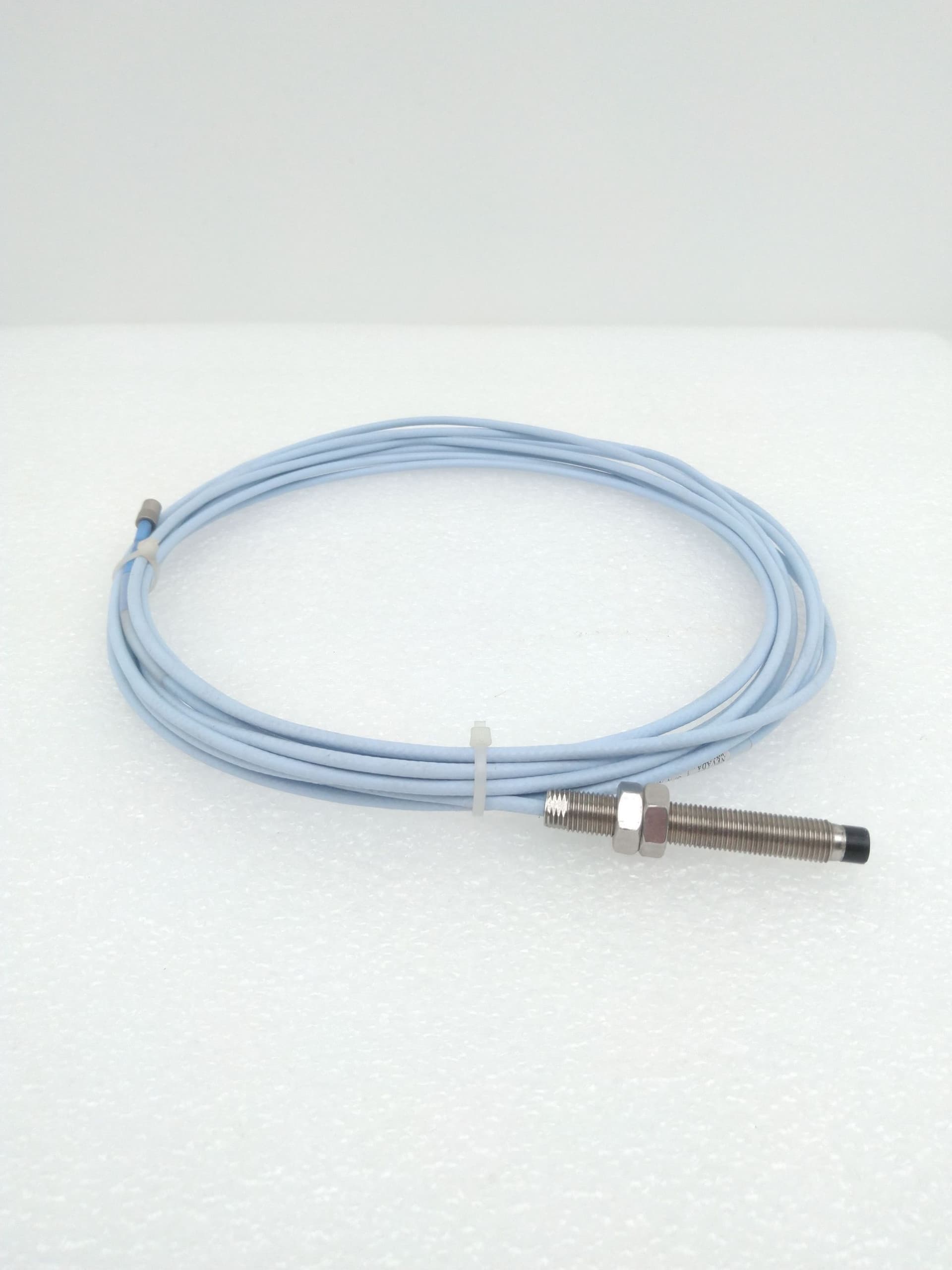 Bently Nevada 330101-00-25-50-02-00 Proximity Probe