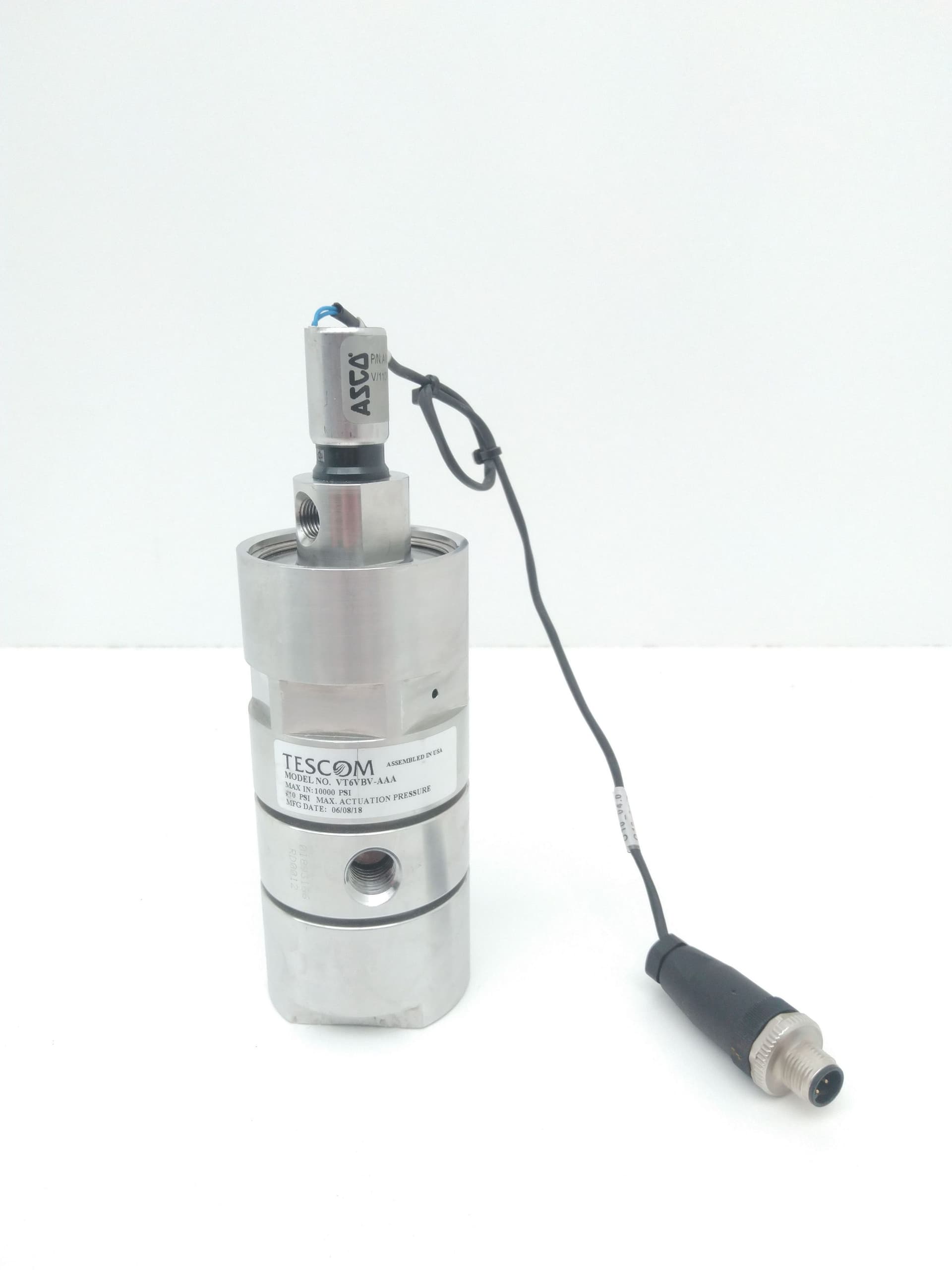 TESCOM VT6VBV-AAA Air-Operated 3-Way Valve 316SS 1/4”NPT 10,000PSI 24V Solenoid