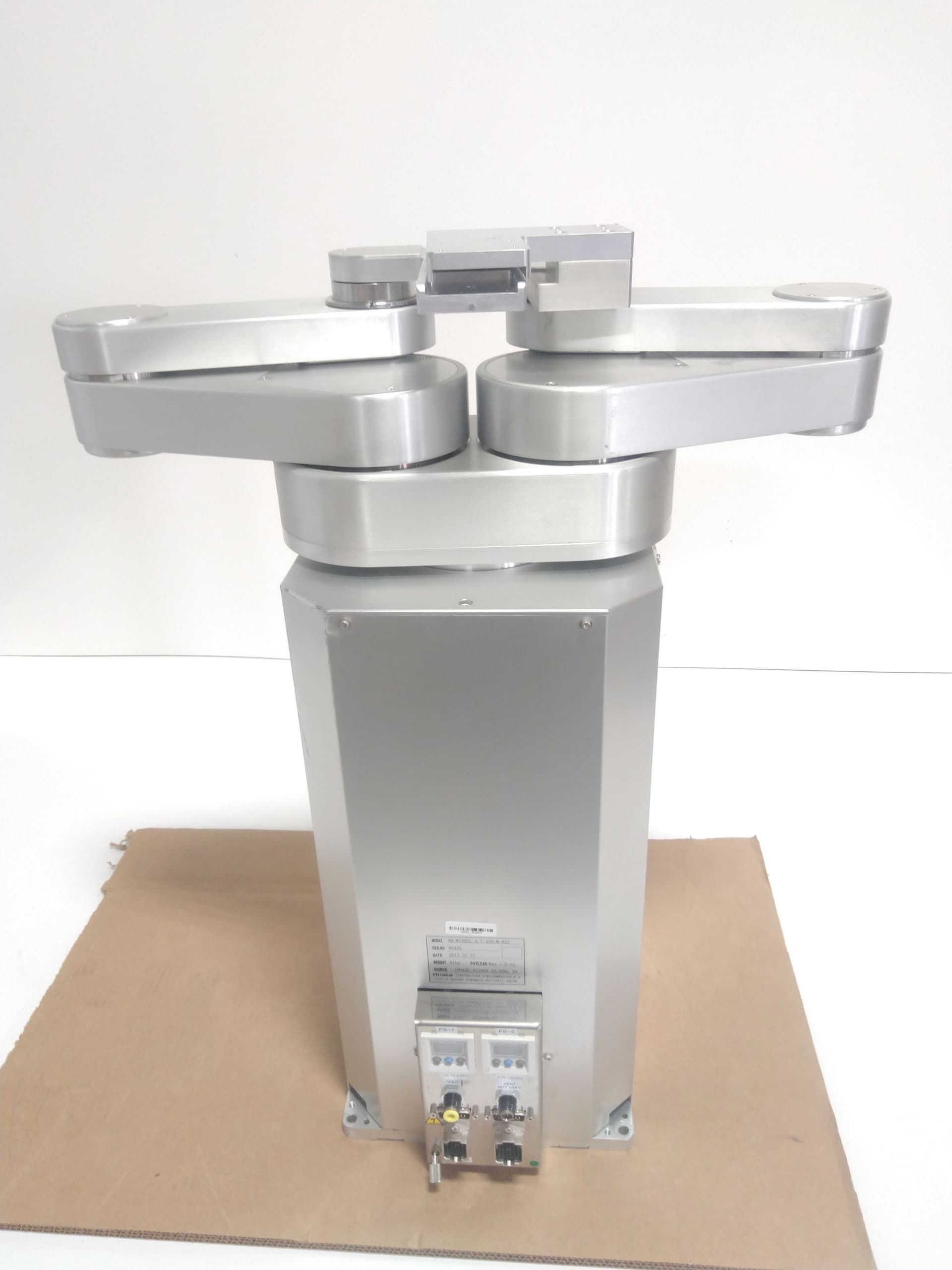 Hirata AR-W180CL-4-T-330-M-AX2 Twin Arm Atmospheric Robot - Scuffed Up