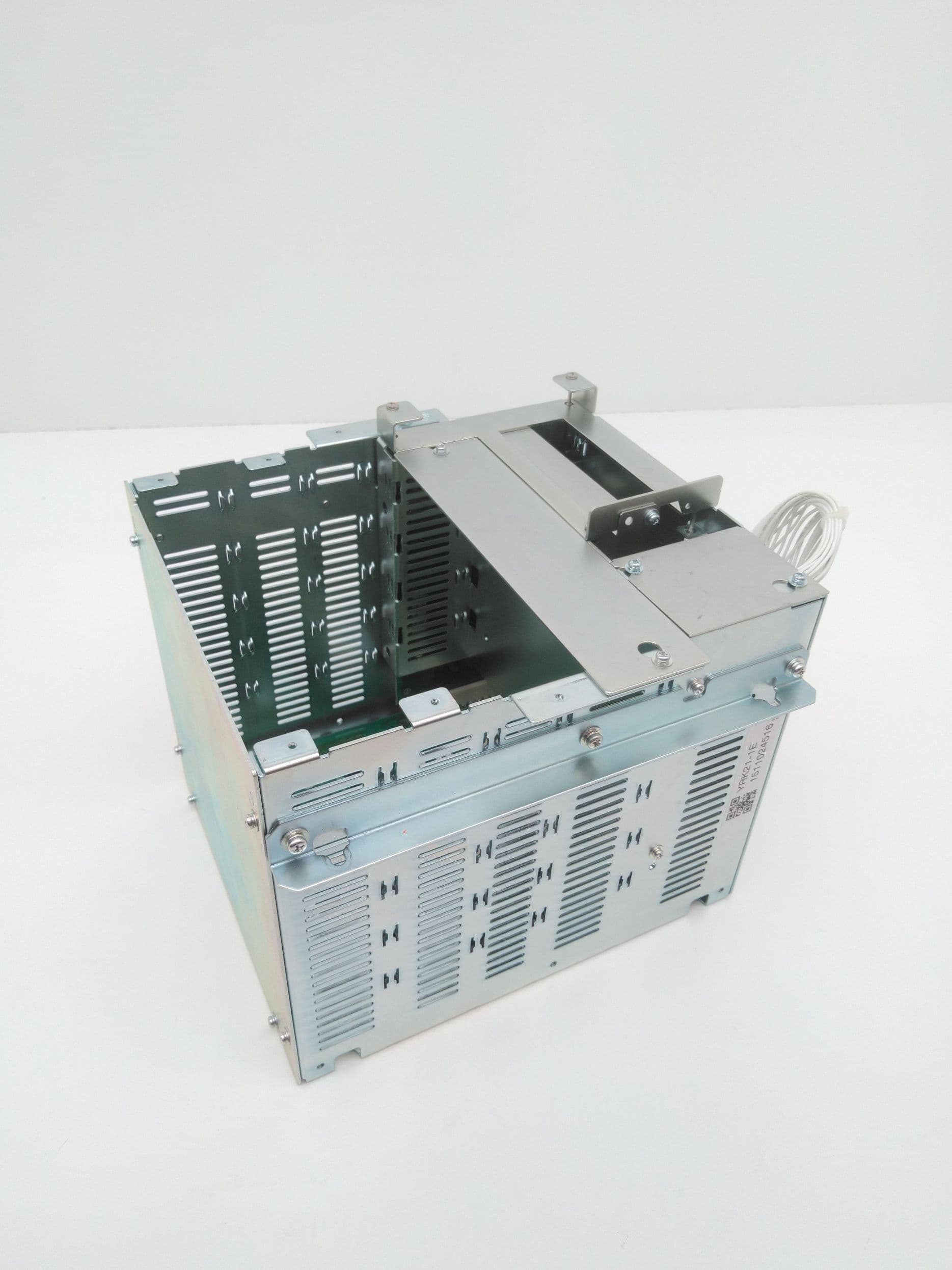 Yaskawa Motoman JZNC-YRK21-1E Rack Unit, DX200