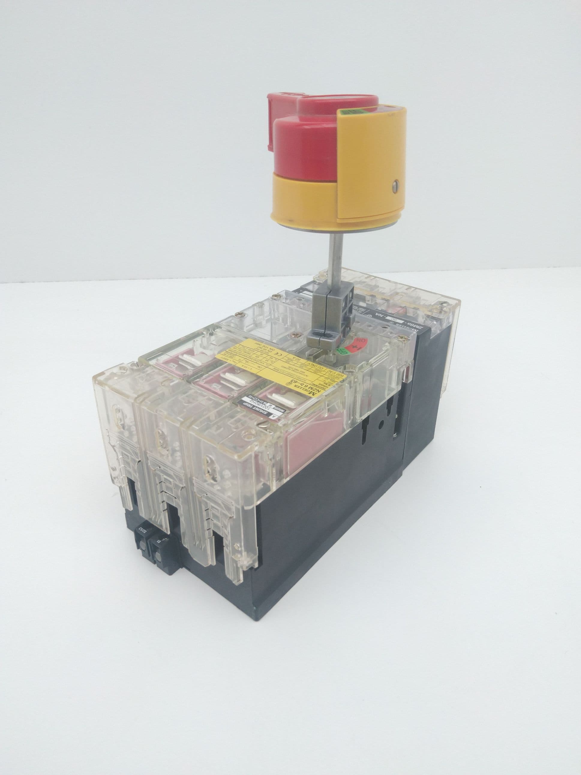 Moeller NZM 6 B-63 / ZM6A-60-NA Circuit Breaker, 60A Trip, 3P, 600V, 63A Frame