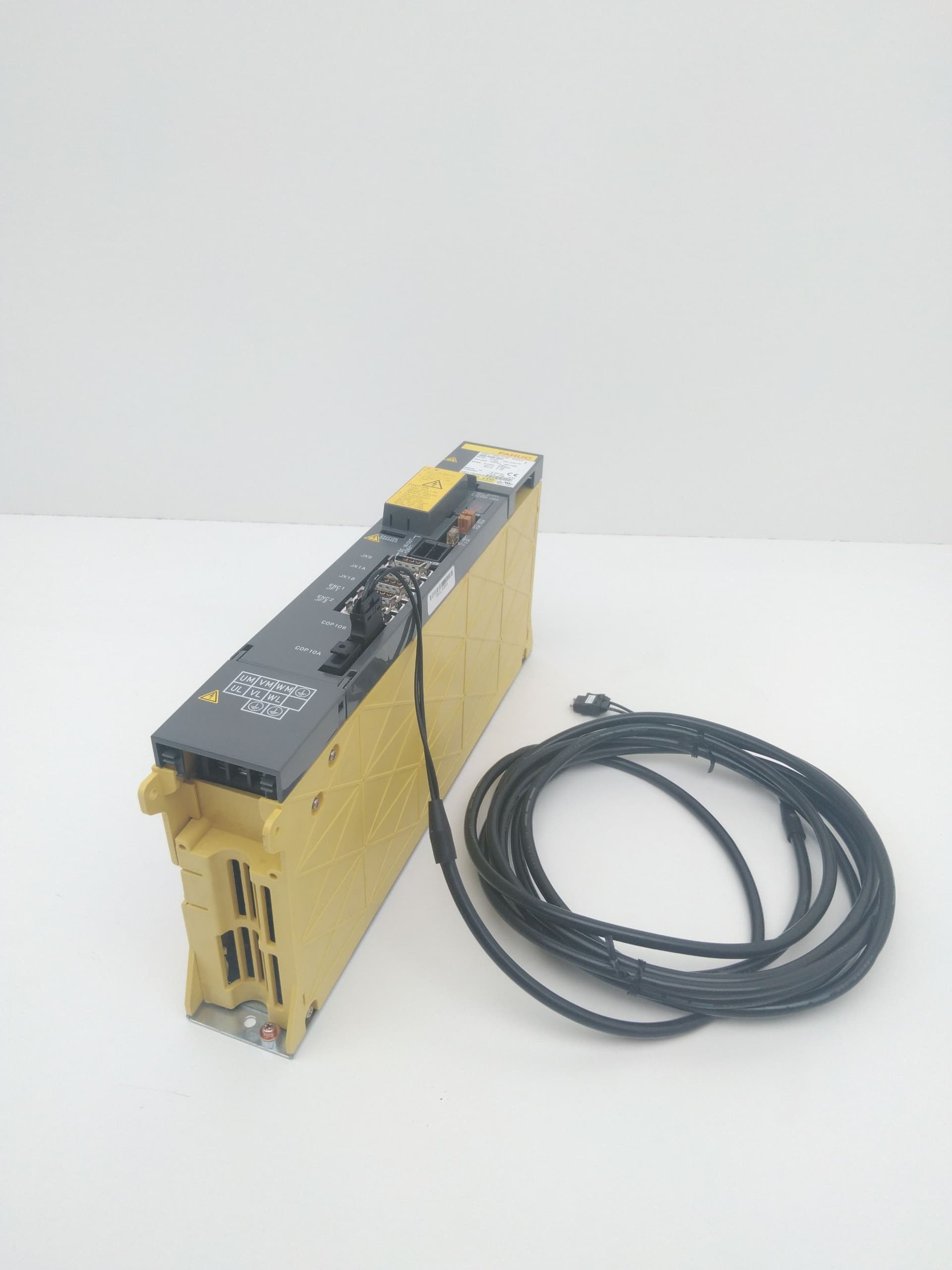 Fanuc A06B-6096-H201 Servo Drive Amplifier Module, A66L-6001-0026 Cable