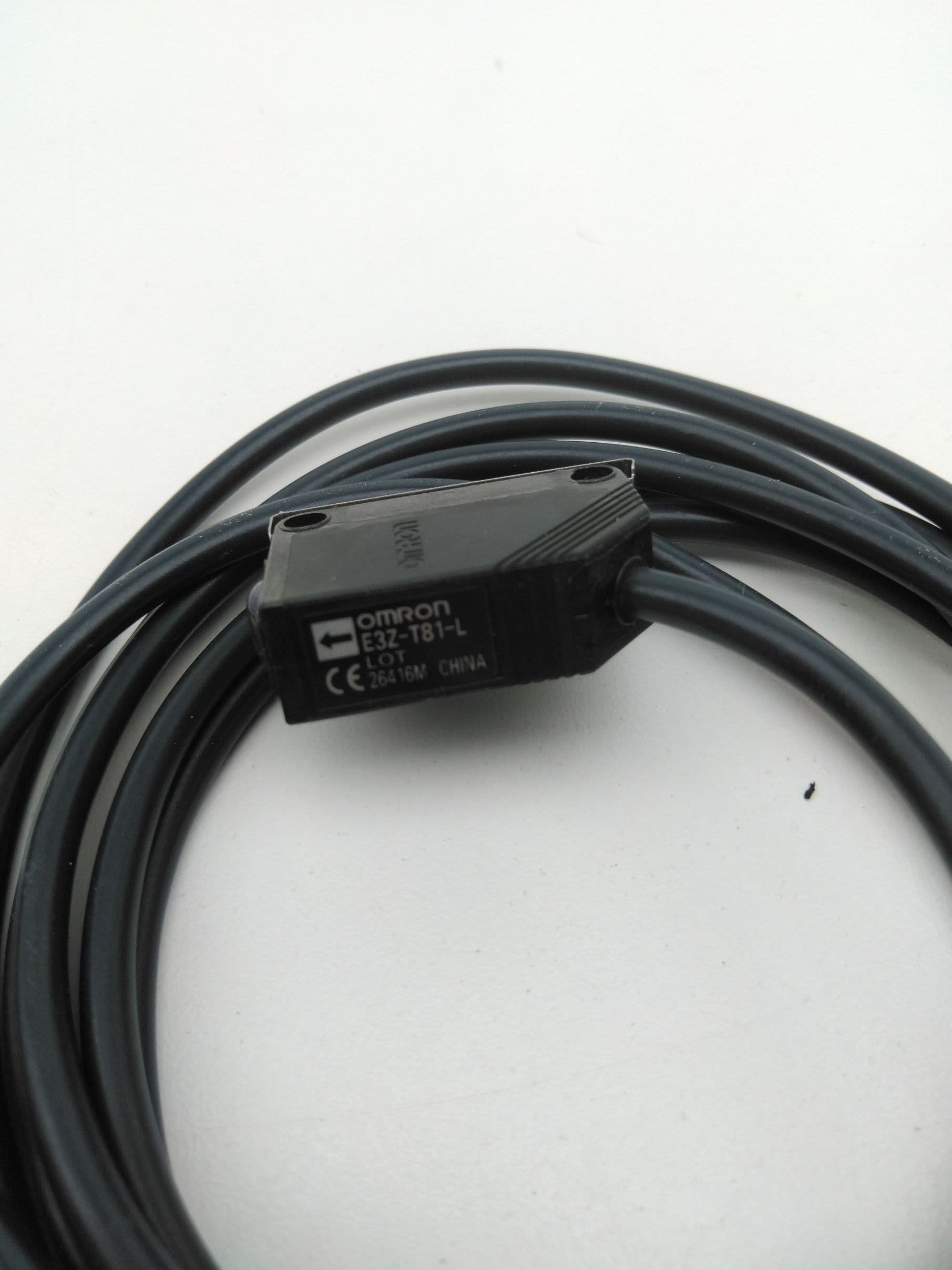 Omron E3Z-T81-L Photoelectric Sensor