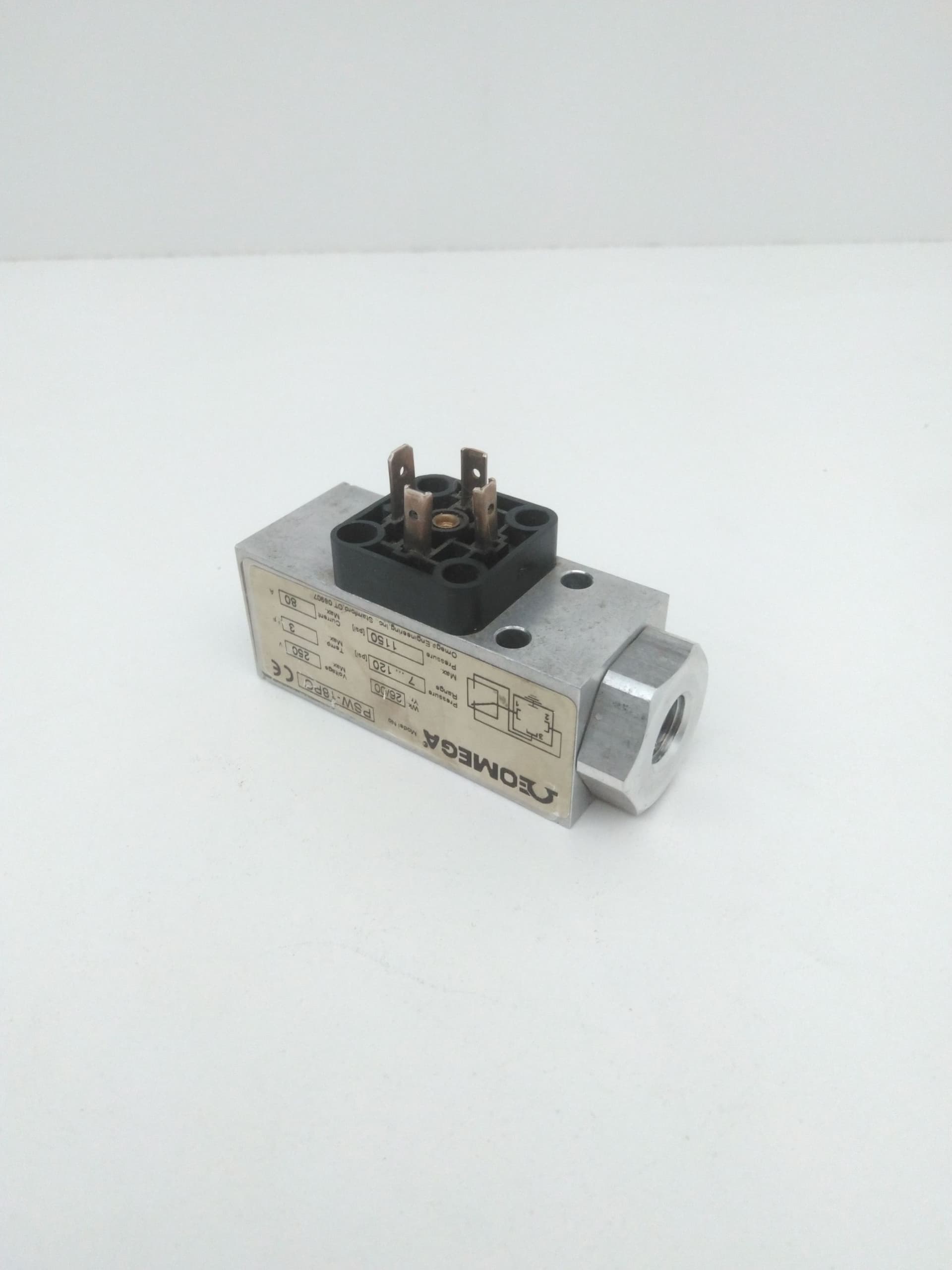 Omega PSW-18PC Pressure Switch, 7-120PSI, 1/4" NPT Female Fitting