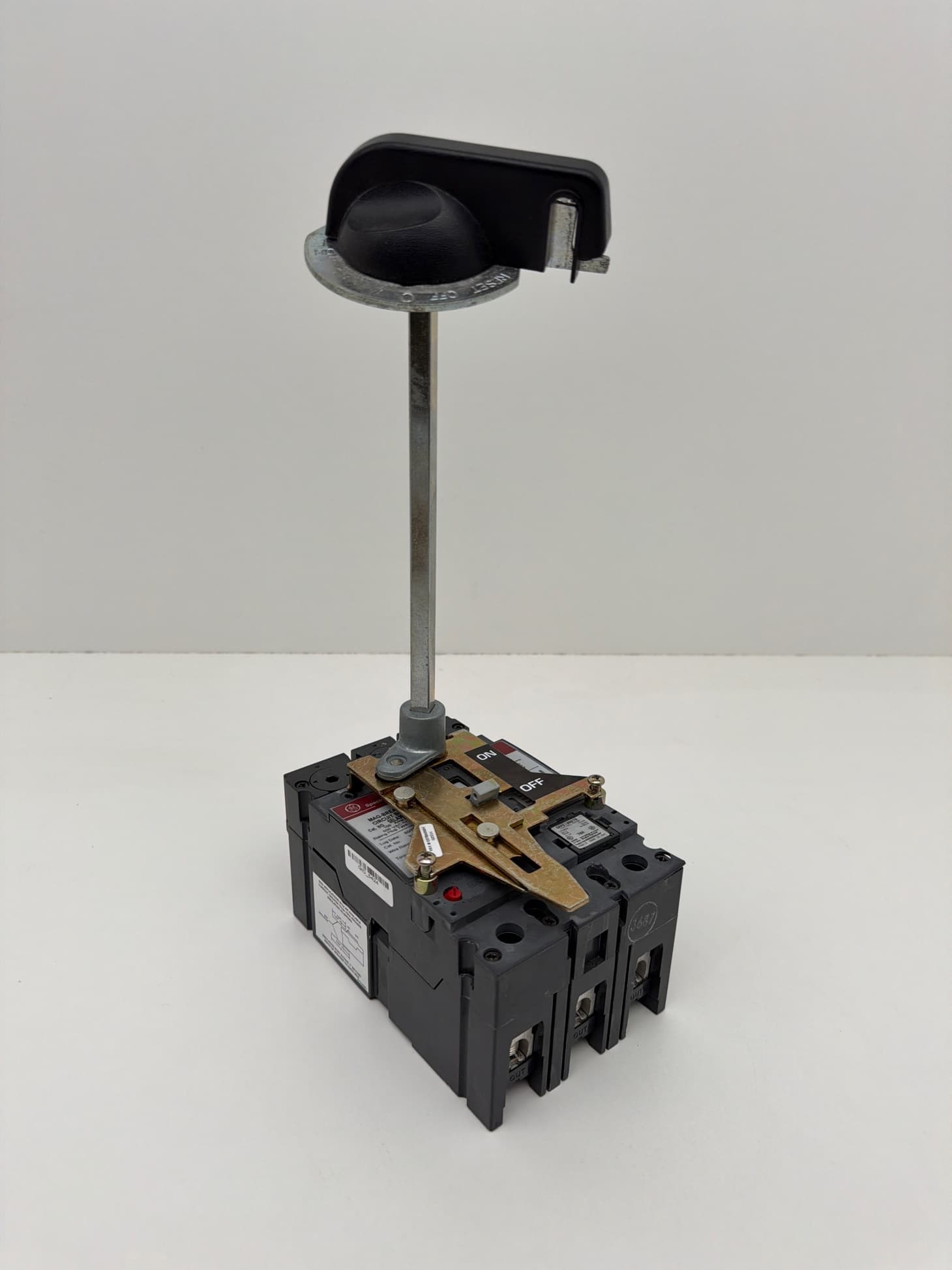 GE SELA36AI0100 Spectra RMS Breaker 100A with SRPE100A70 Trip / SEF0M2 Handle