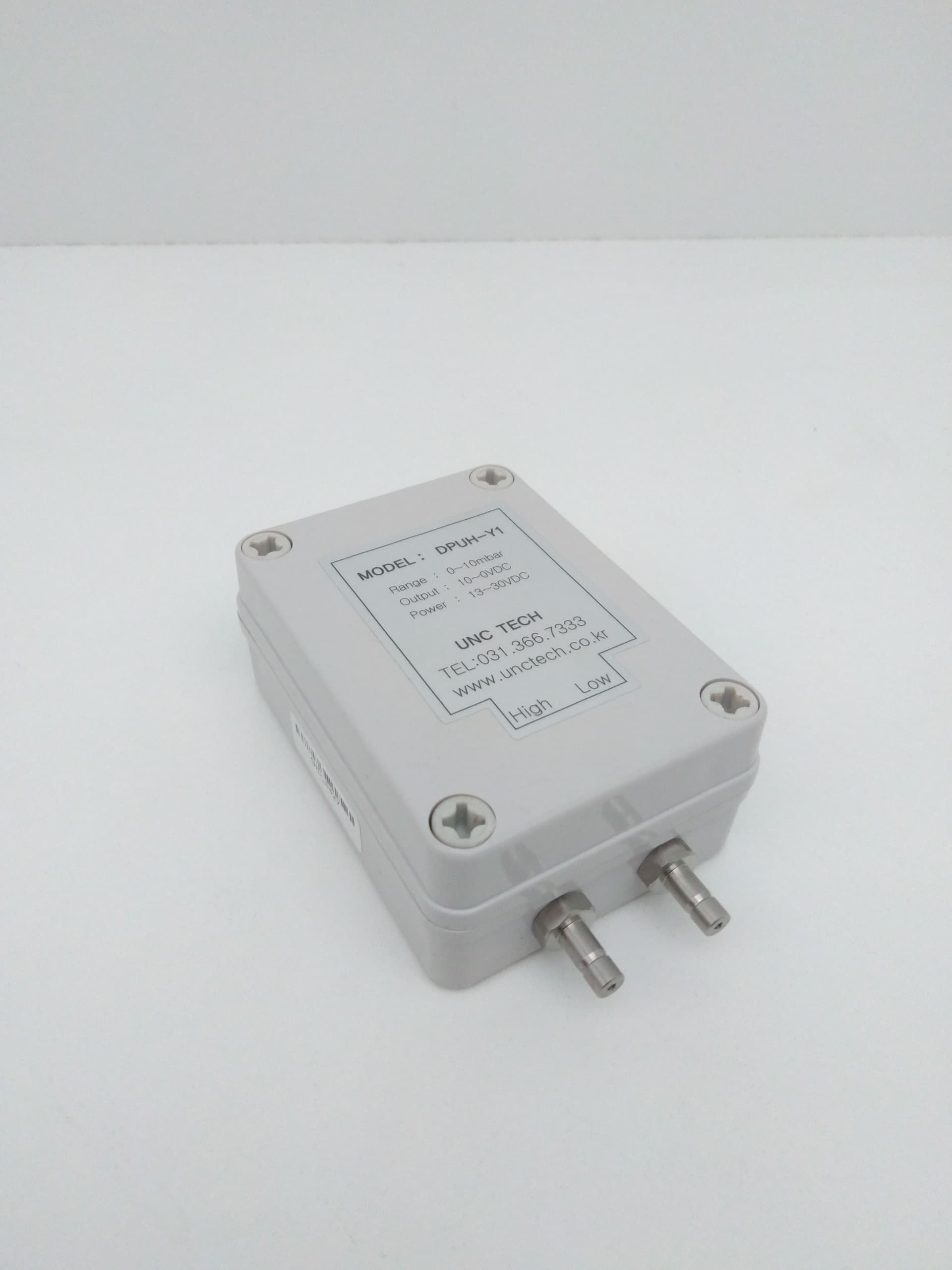 UNC Tech DPUH-Y1 Differential Pressure Transmitter 0-10 mBar 13-30 VDC
