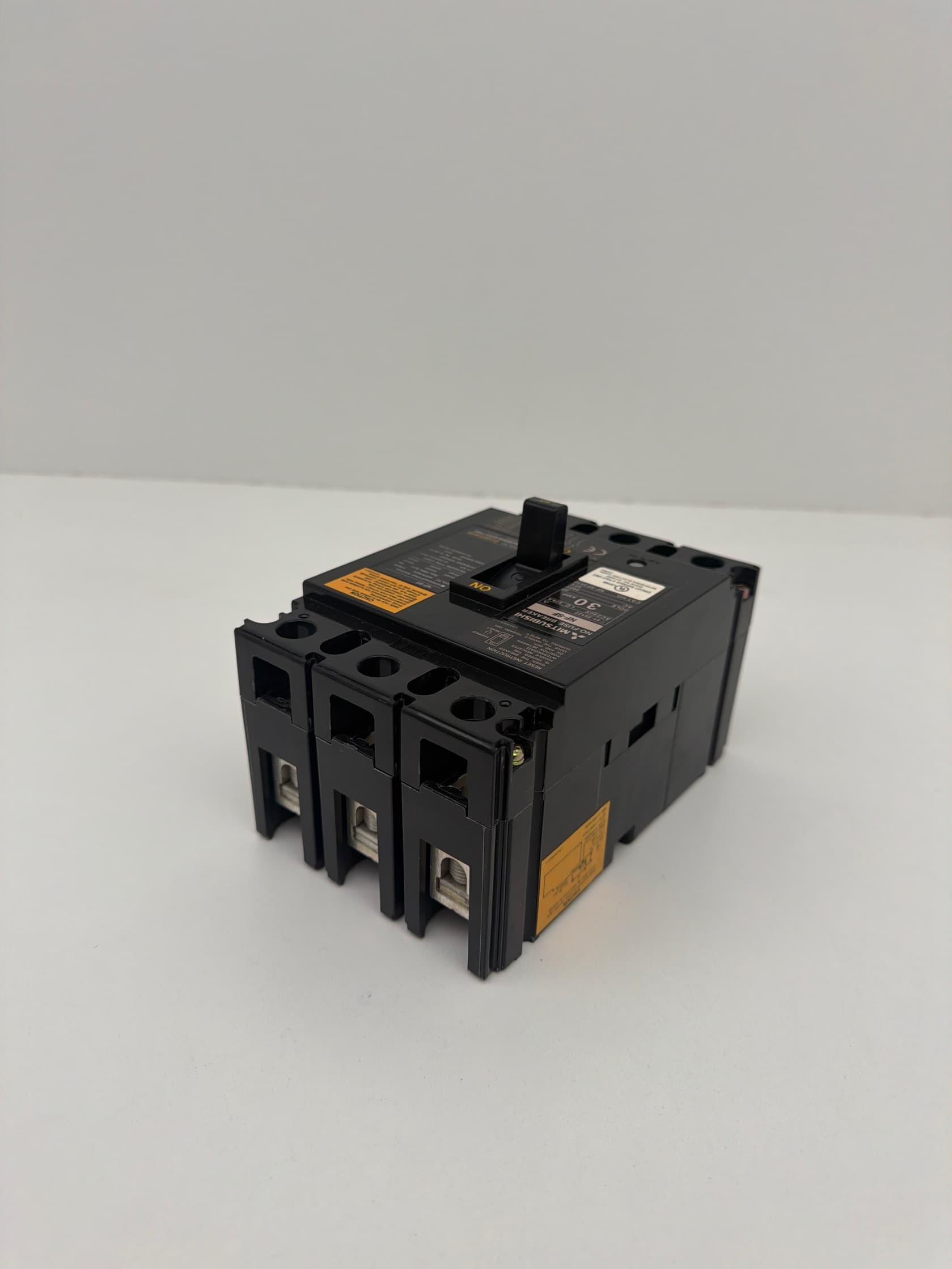 Mitsubishi NF-SF3030 No-Fuse Circuit Breaker, 30A, 3-Pole, 480VAC
