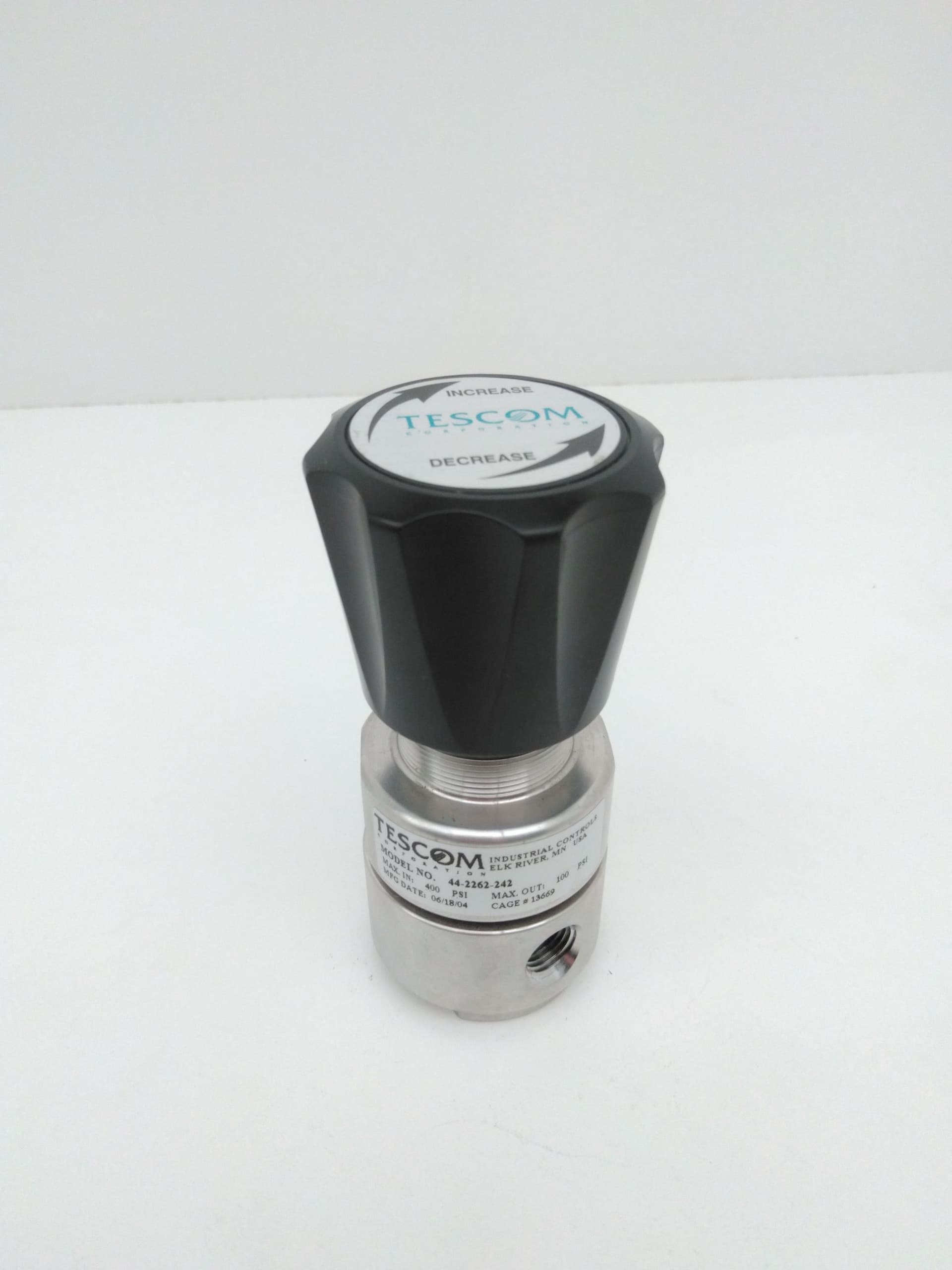 Tescom 44-2262-242 Pressure Reducing Regulator, 0-100PSIG, 1/4″NPT