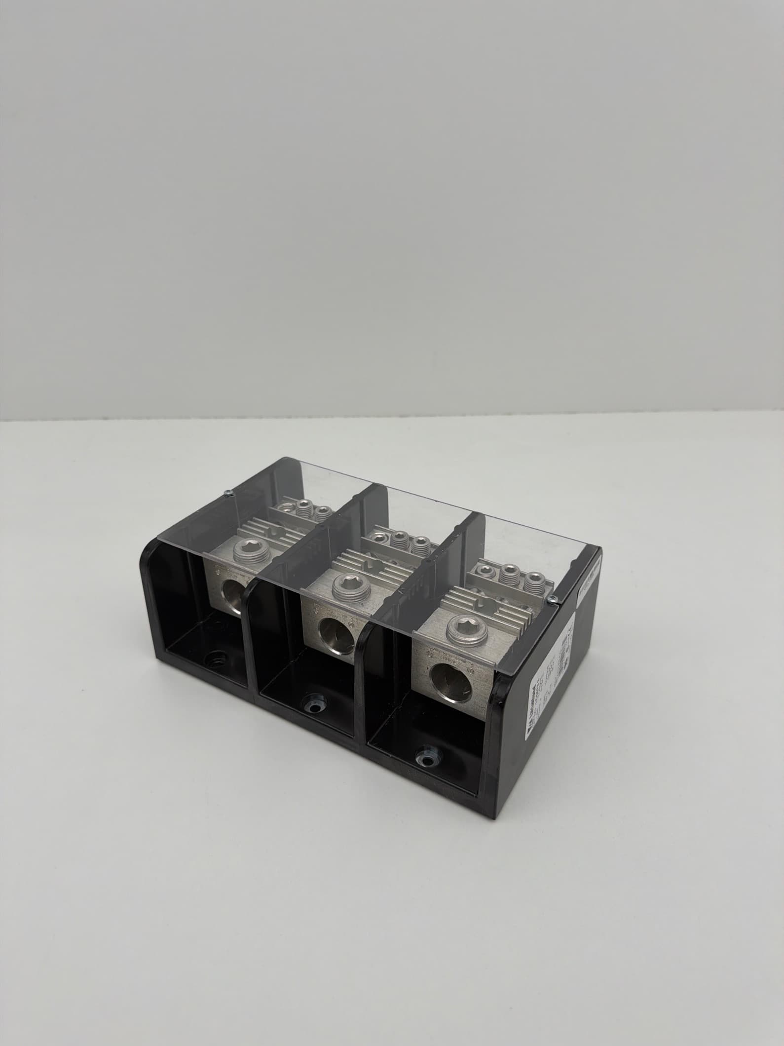 Littelfuse LD5579-3 Power Distribution Block, 380A, 3-Pole, 600V