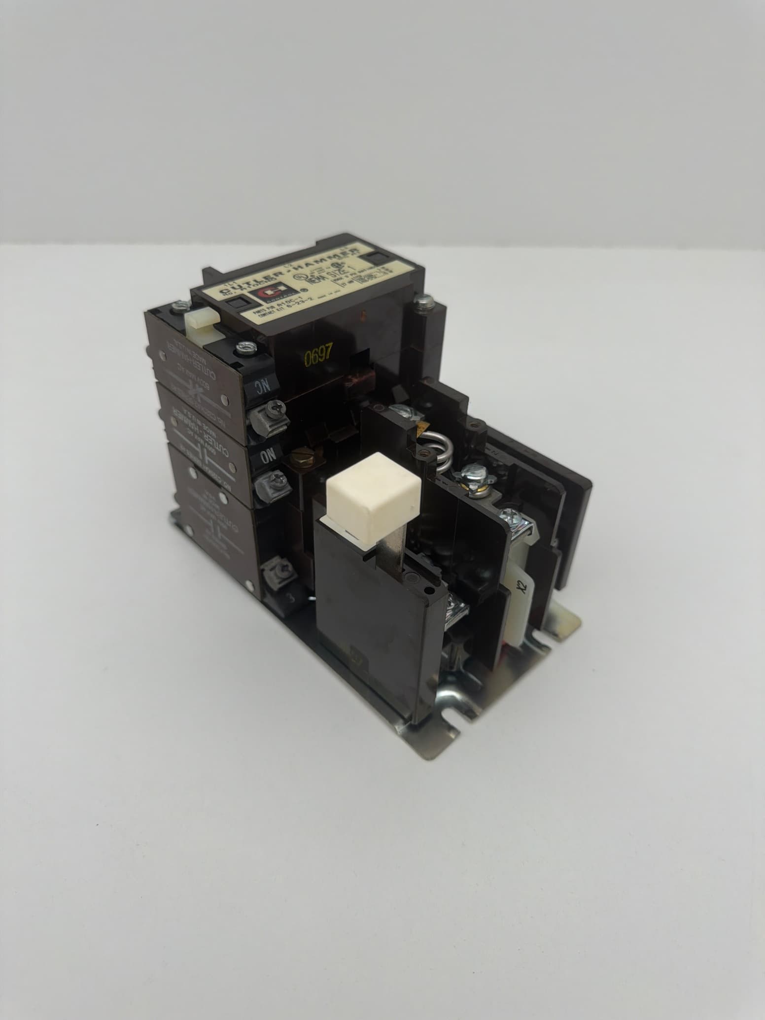 Cutler-Hammer A10CN0 NEMA Size 1 Motor Starter w/ H1039 Heaters