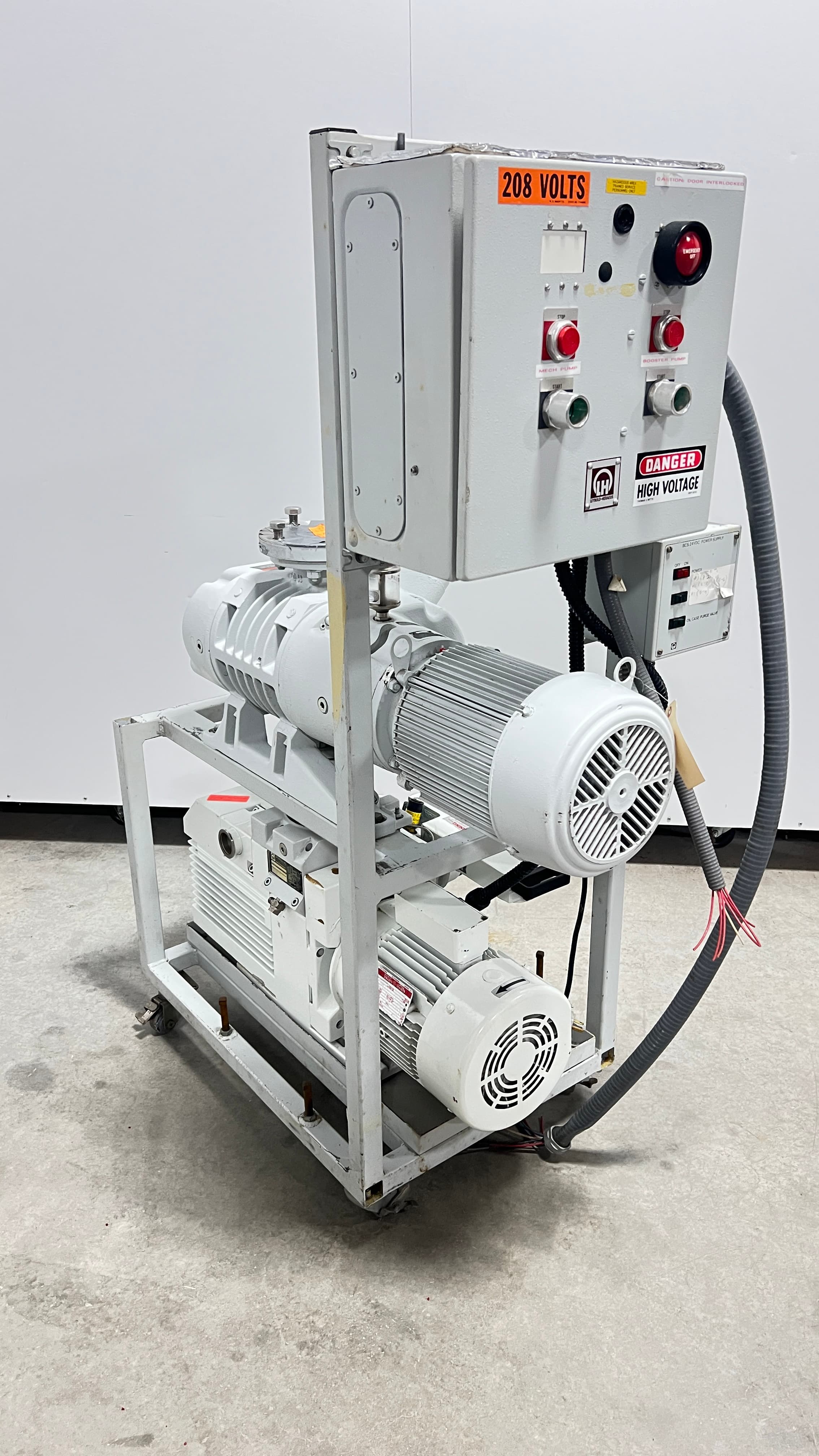 Leybold Oerlikon WAU501/D65BCS Vacuum Pumping System