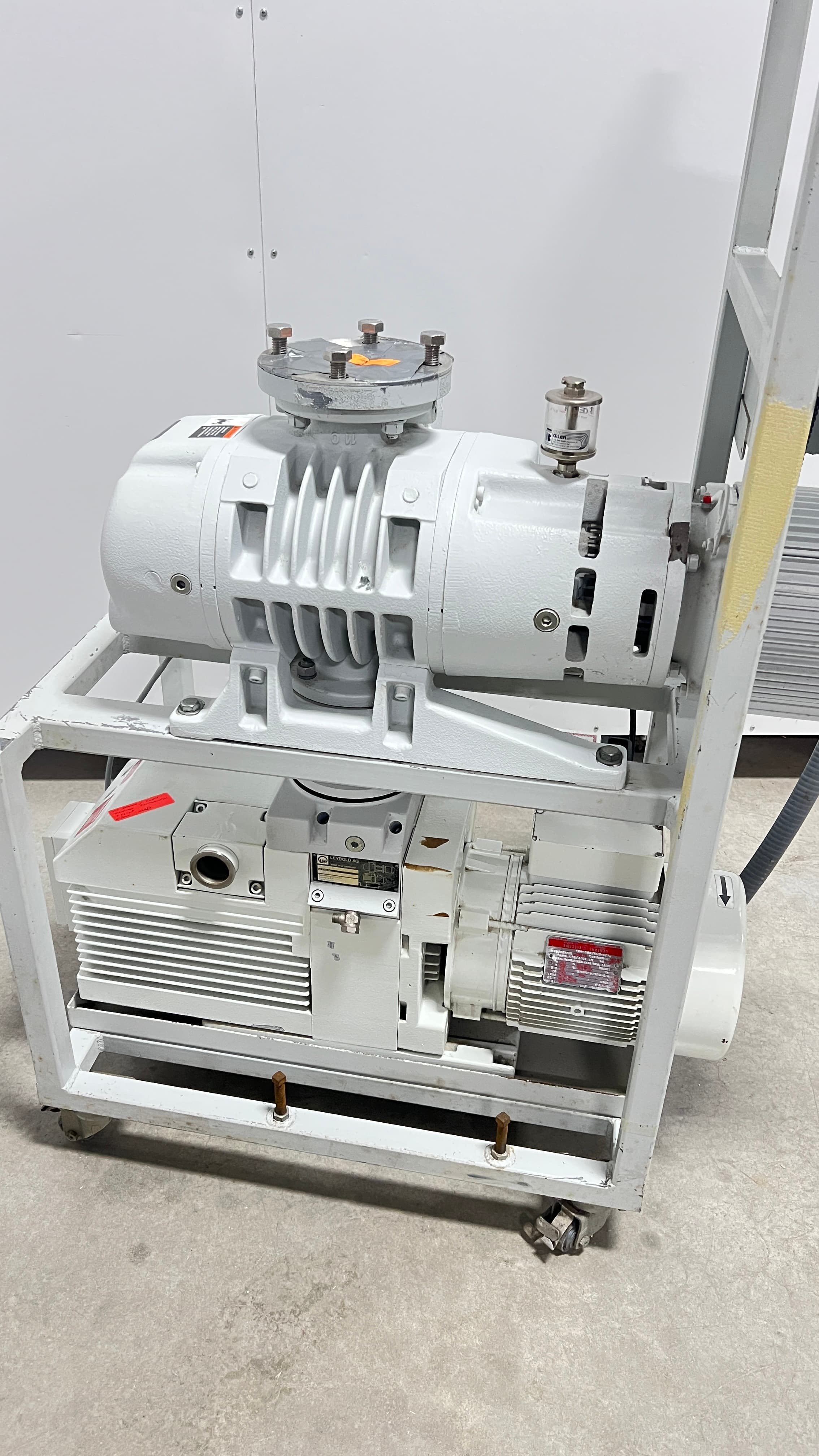 Leybold Oerlikon WAU501/D65BCS Vacuum Pumping System