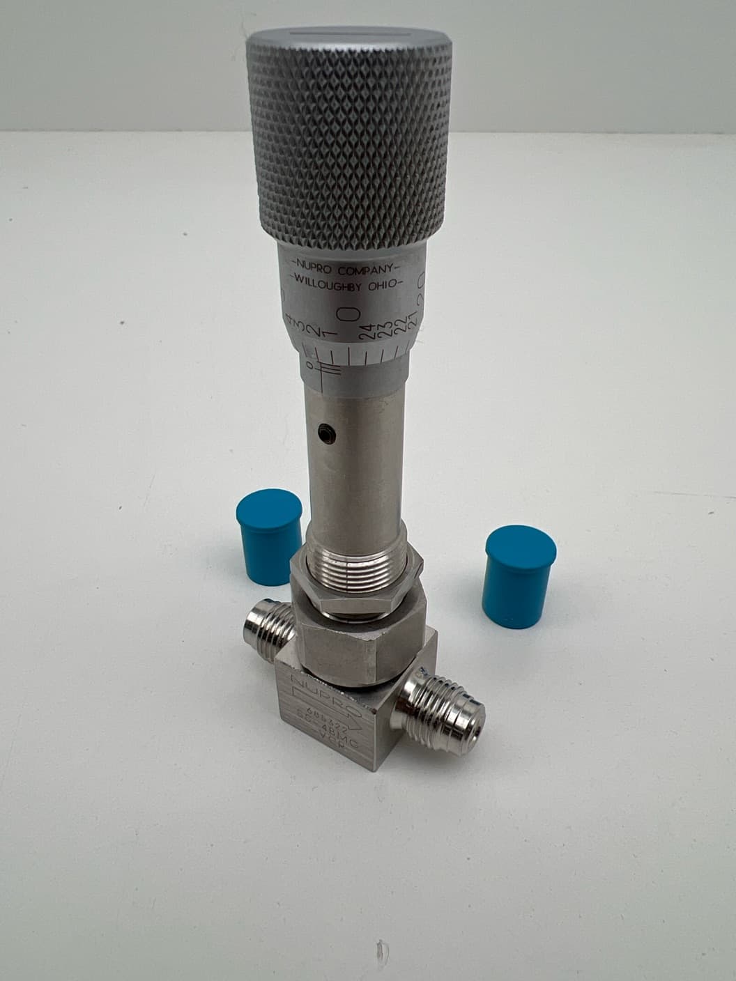 NUPRO Swagelok SS-4BMG-VCR Metering Valve 1/4" Male VCR Stainless Steel Bellows