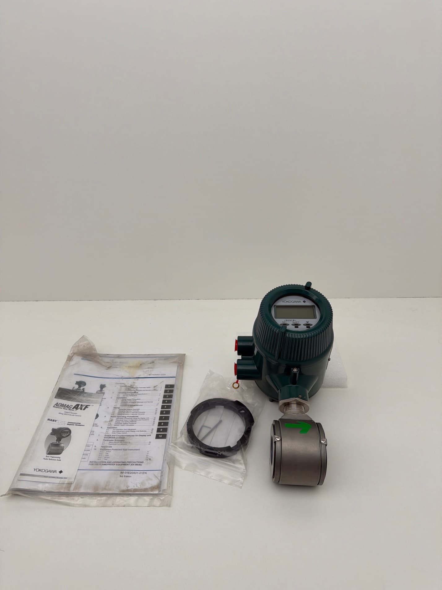 Yokogawa AXF040C -E1AL1L-AA11-21B/FF1 Integral Magnetic Flowmeter, 40mm