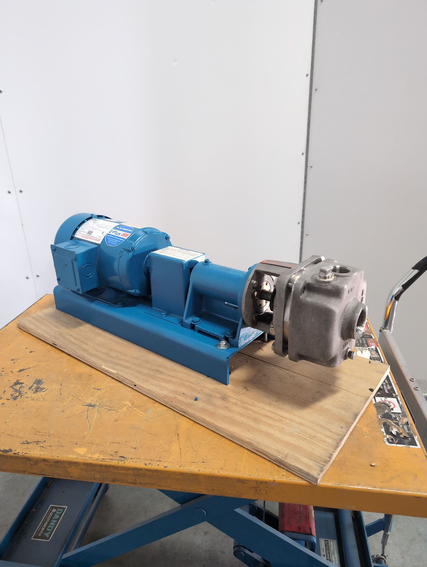 Crane-Burkes Pumps T3104ES6M-SS Turbine Pump, SS, 2.1GPM@ 130PSI