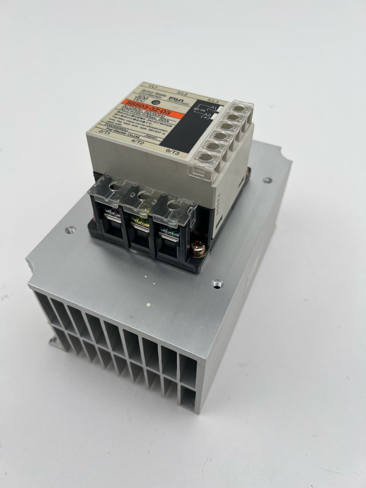 Fuji electric SS503-3Z-D3 Solid State Contactor 240VAC 50A w/ SX1-E17 Heat Sink