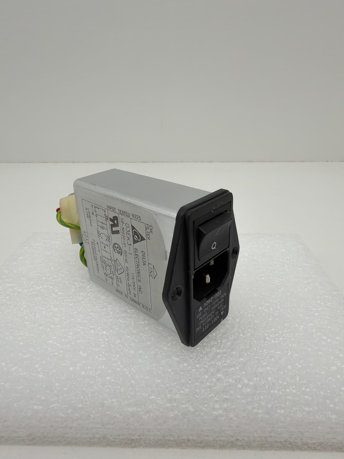Delta Electronics 03EK3-1 AC Power Entry Modules, EMI Filter, 115/250VAC, 3A