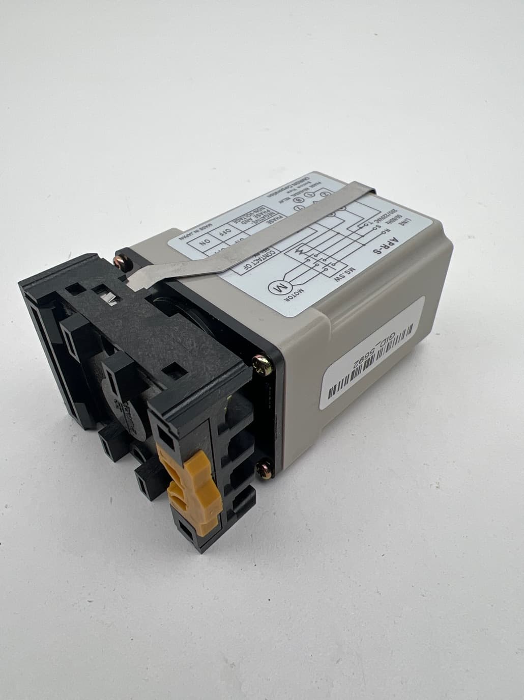 Omron APR-S Phase Reversal Relay 200/220VAC 50/60Hz w/ PF083A Relay Socket