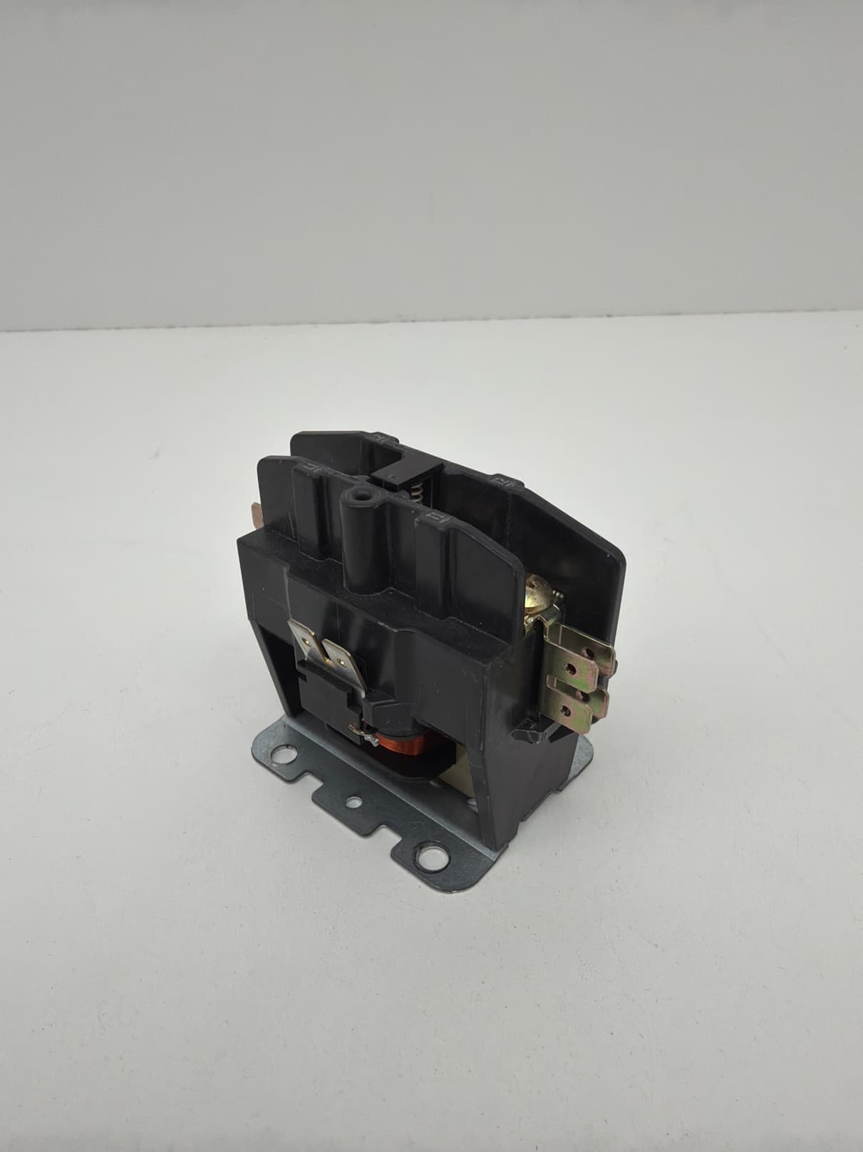 Furnas 45DG10AF Definite Purpose Contactor 1-Pole 25A 120VAC Coil