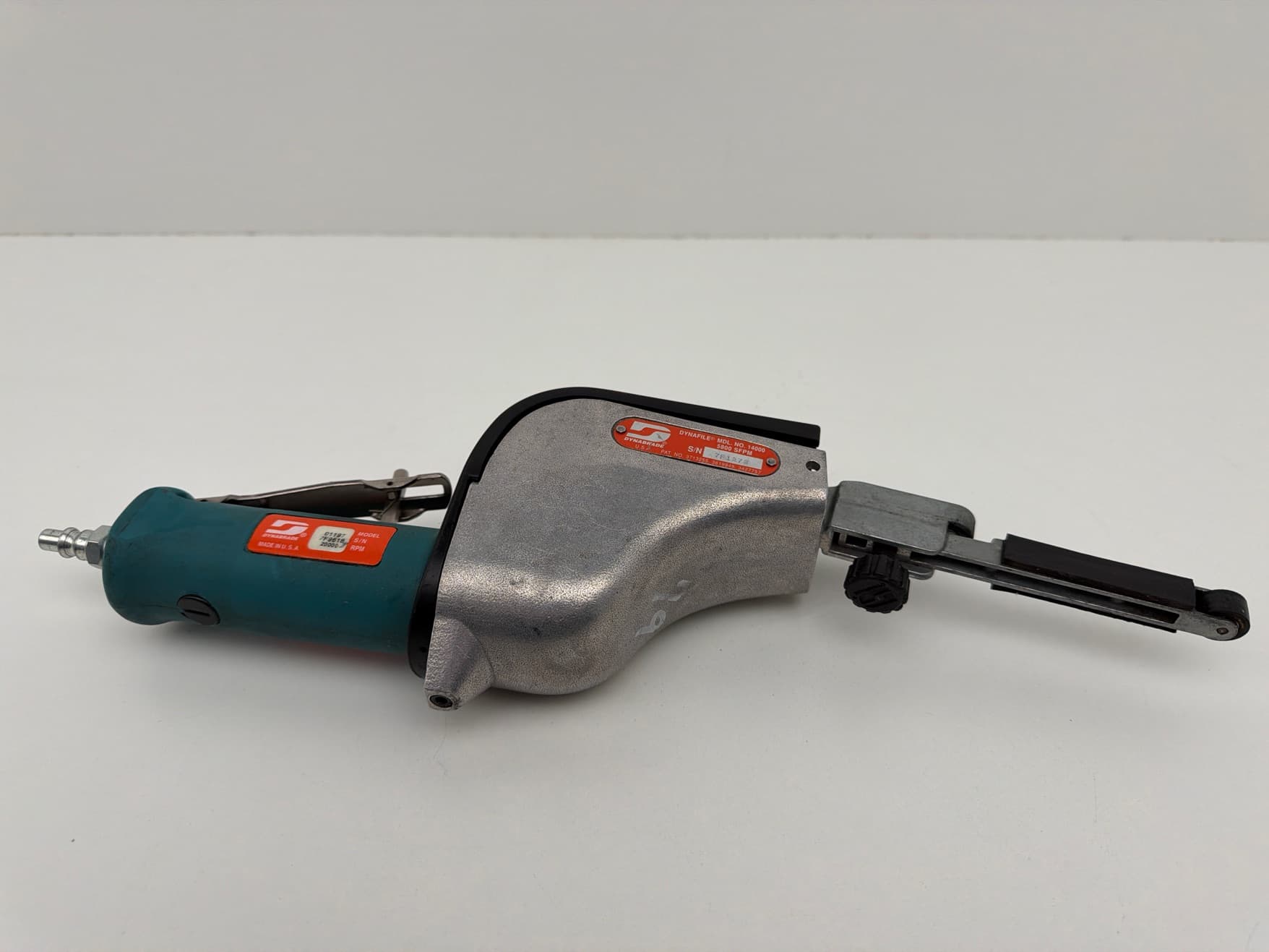 Dynabrade 01197 Dynafile 14000 Straight Line Abrasive Belt Pneumatic Tool