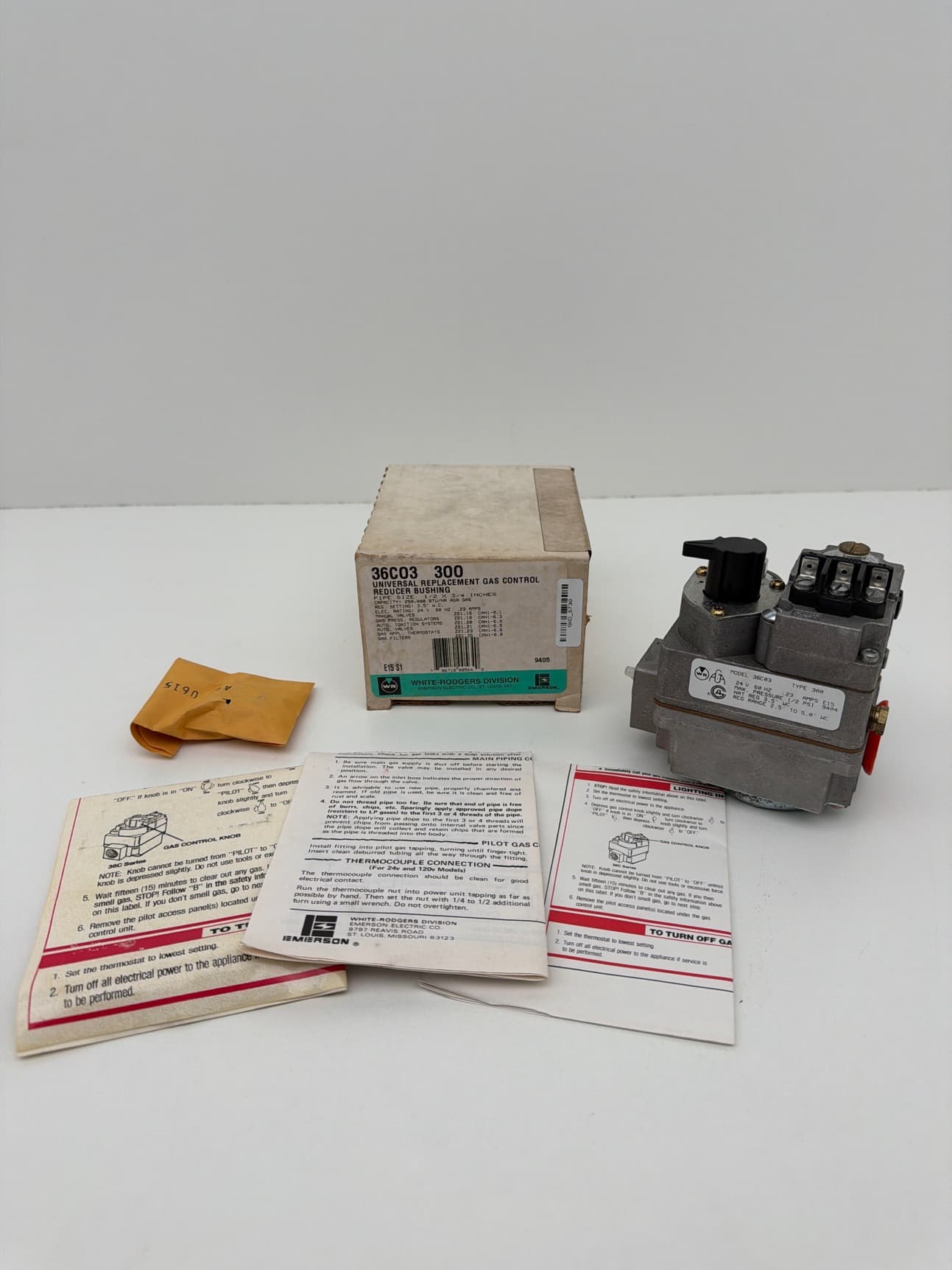 White-Rodgers 36C03-300 Universal Combination Gas Valve, 24V, 1/2" x 3/4"