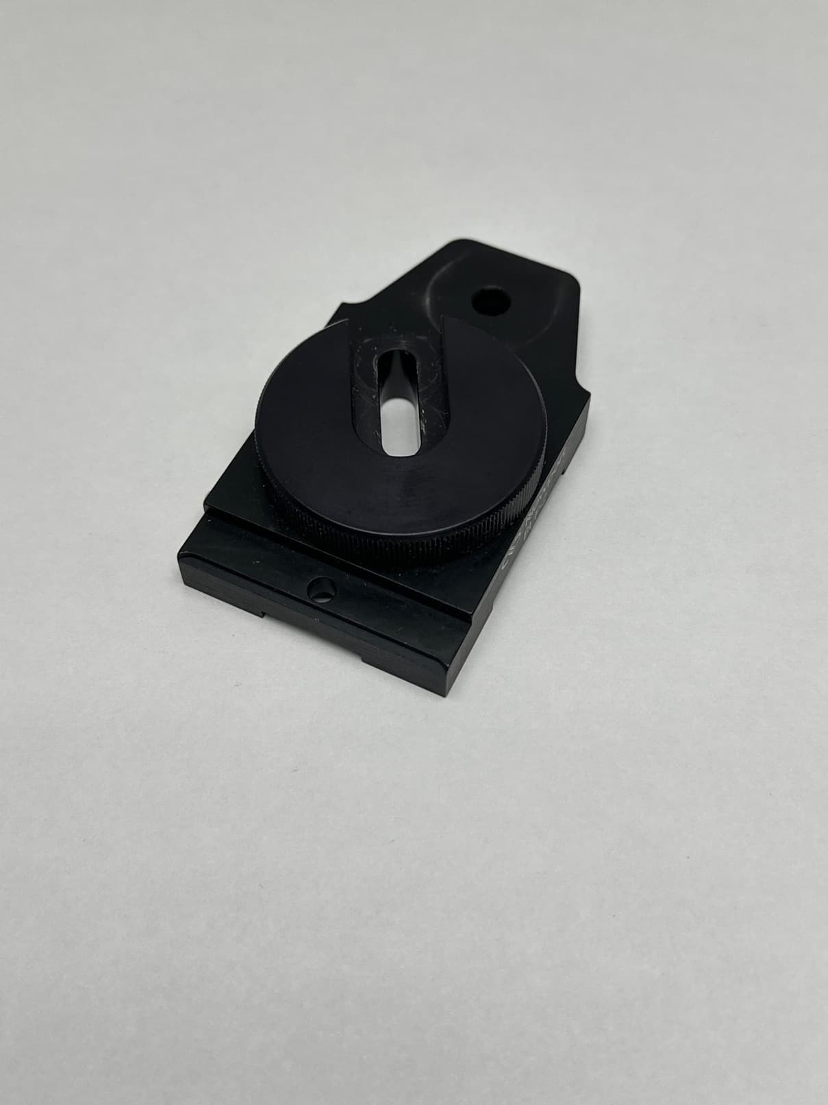Newport BUP-2 Universal Mounting Base