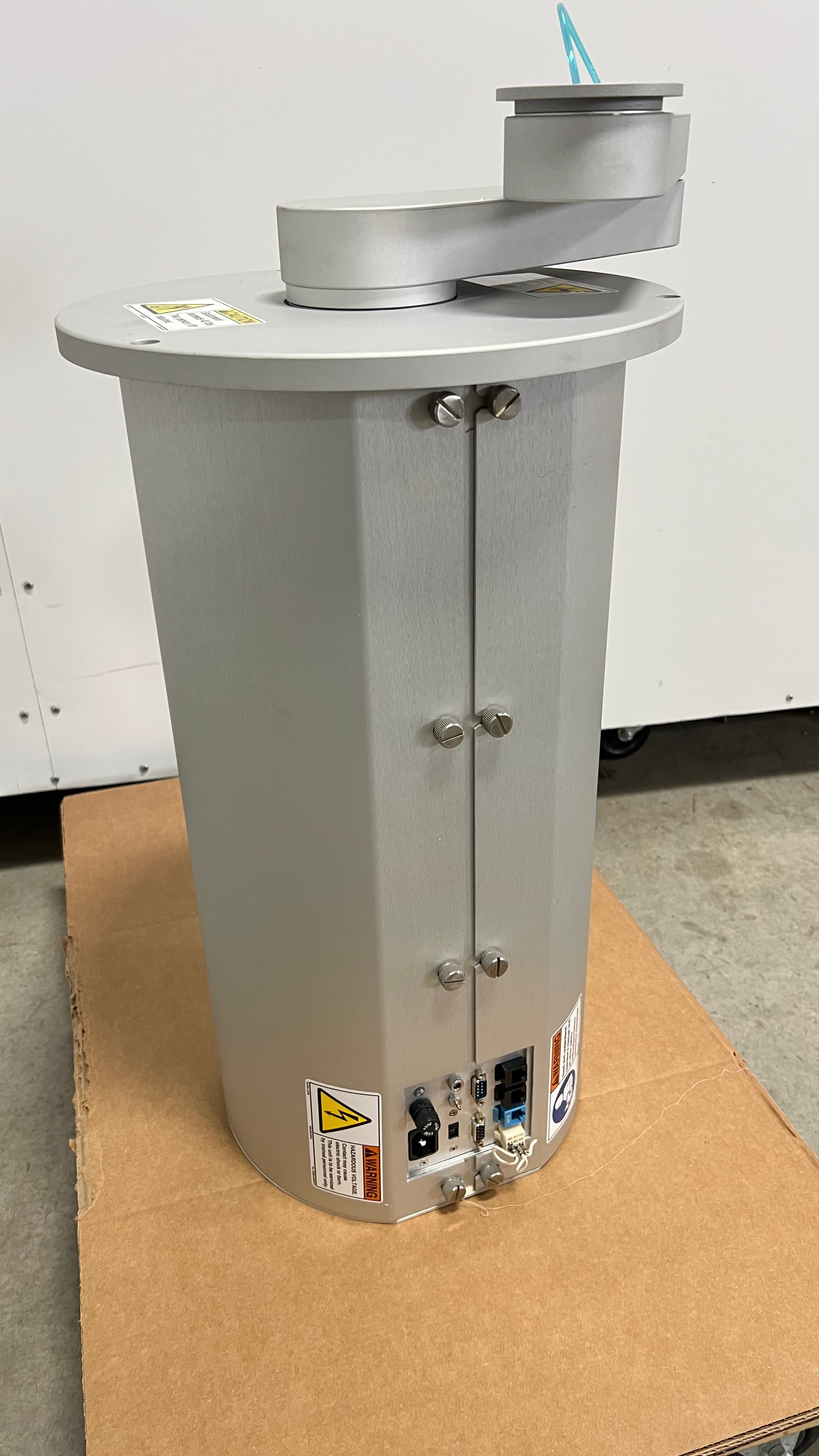 Isel Robotik 10-21-0017-81000-A001 Wafer Handling Robot