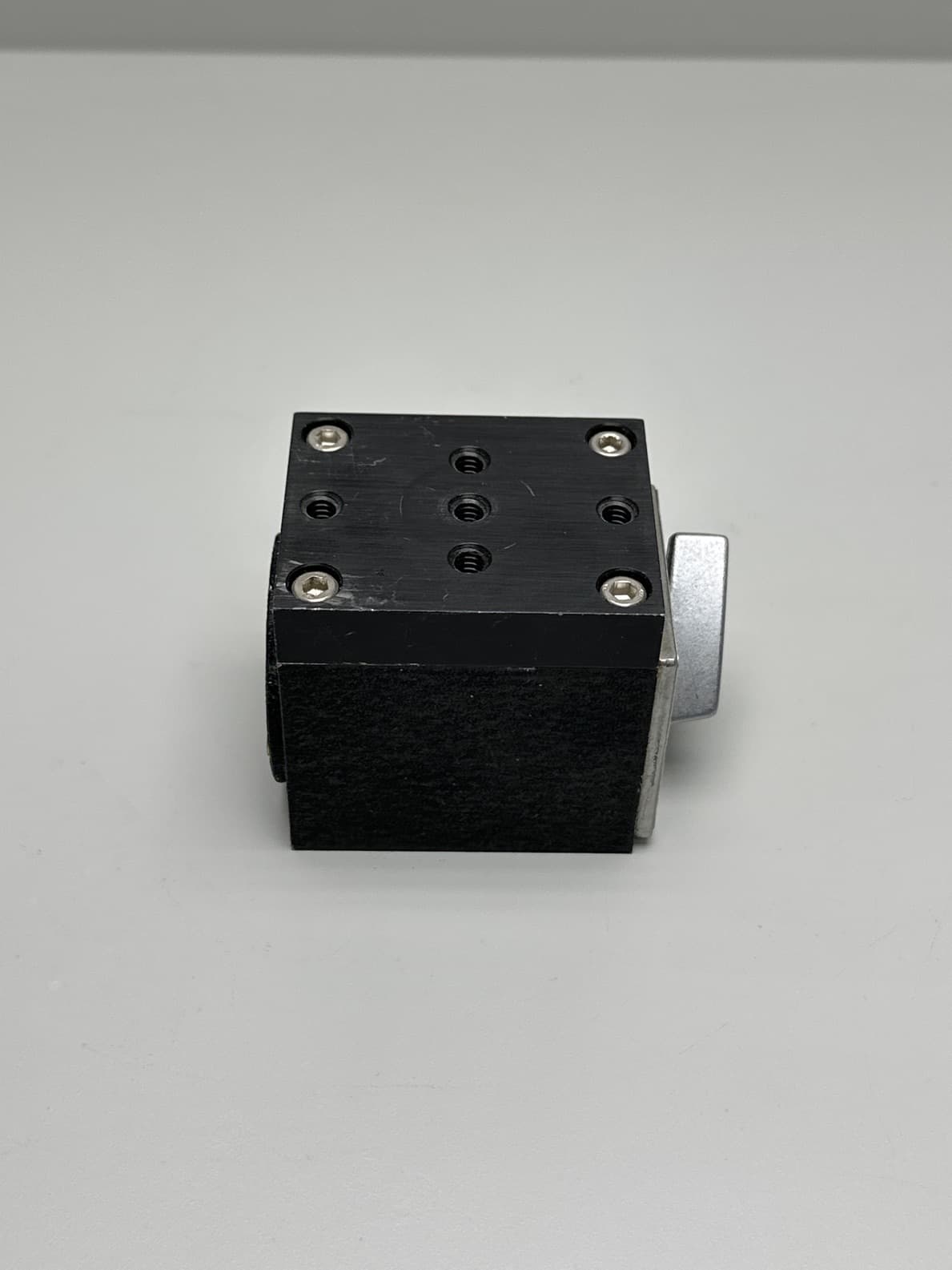 Newport 100 Magnetic Base