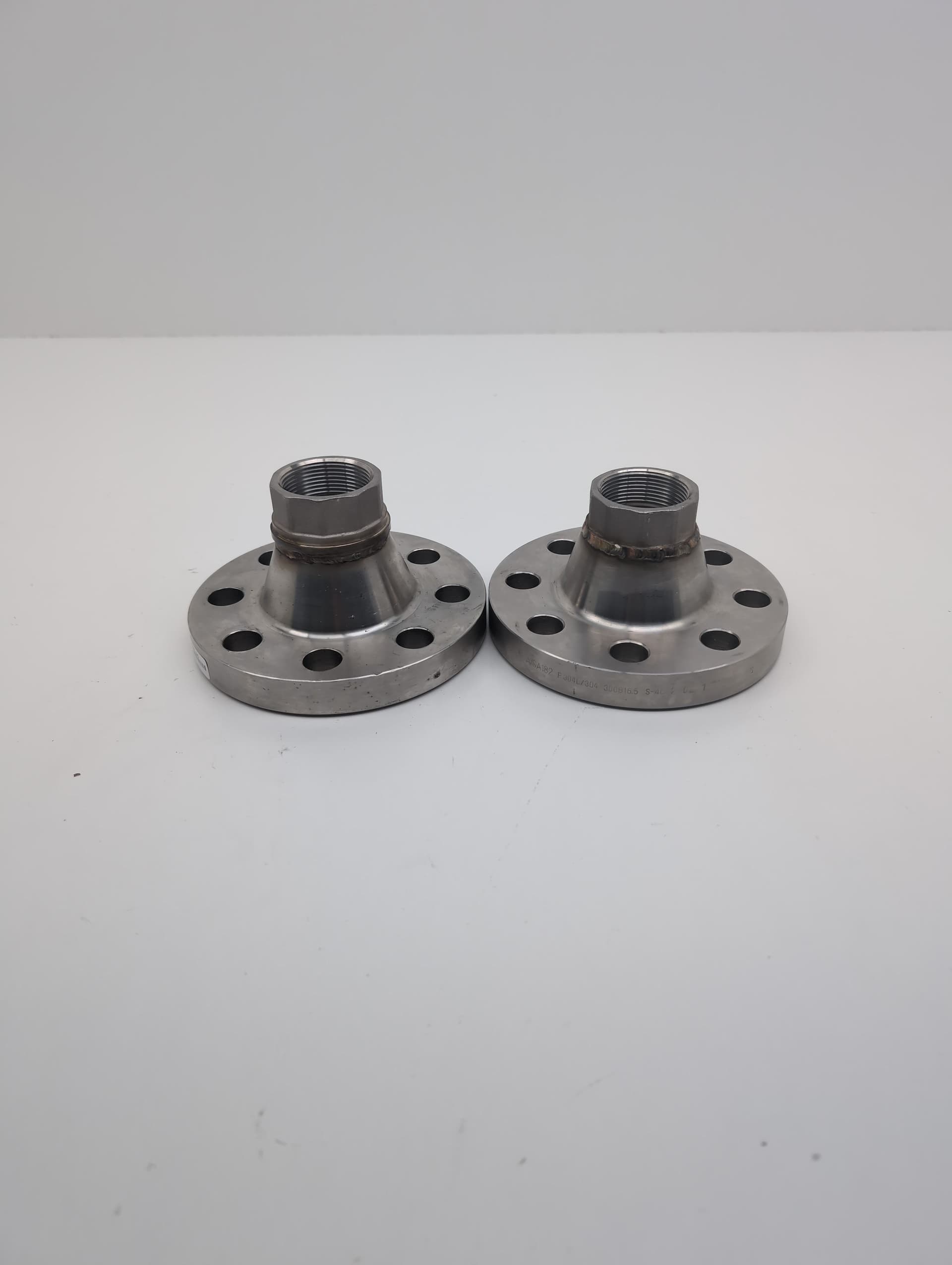 Enlin A/SA182 F304L/304 300B16.5 DL 215 SS 2"Class 300 flange X 1 1/2" FNPT