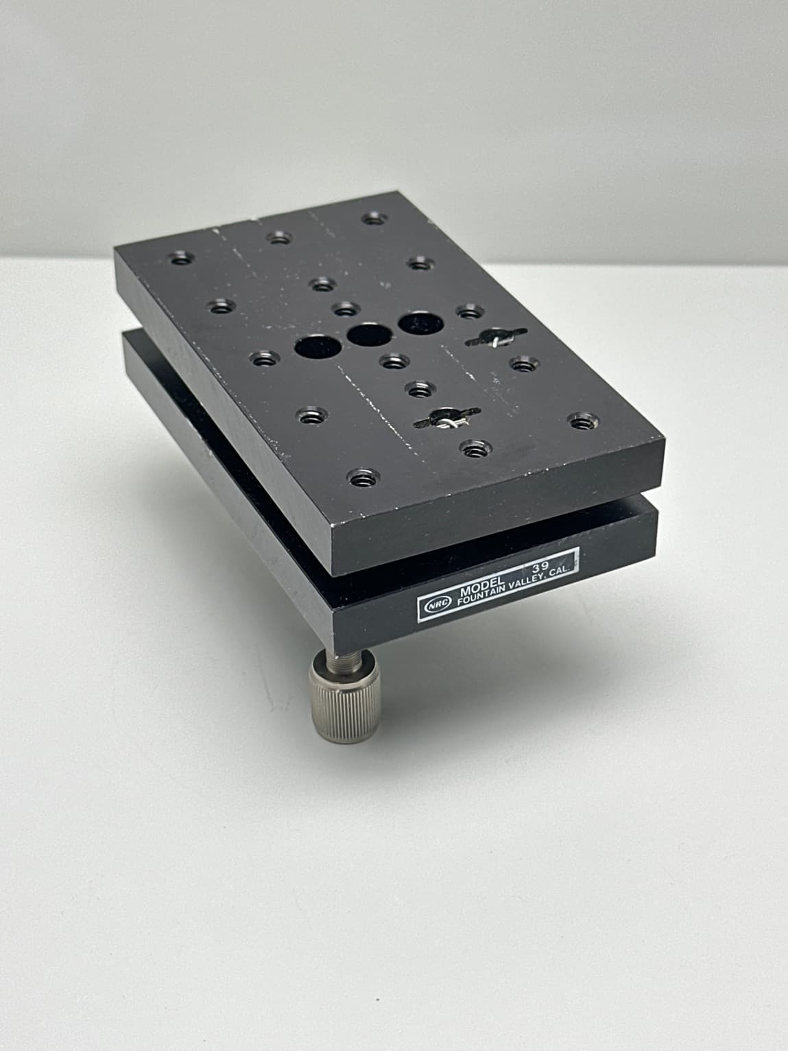 Newport 39 Tilt Platform, 2 Axis