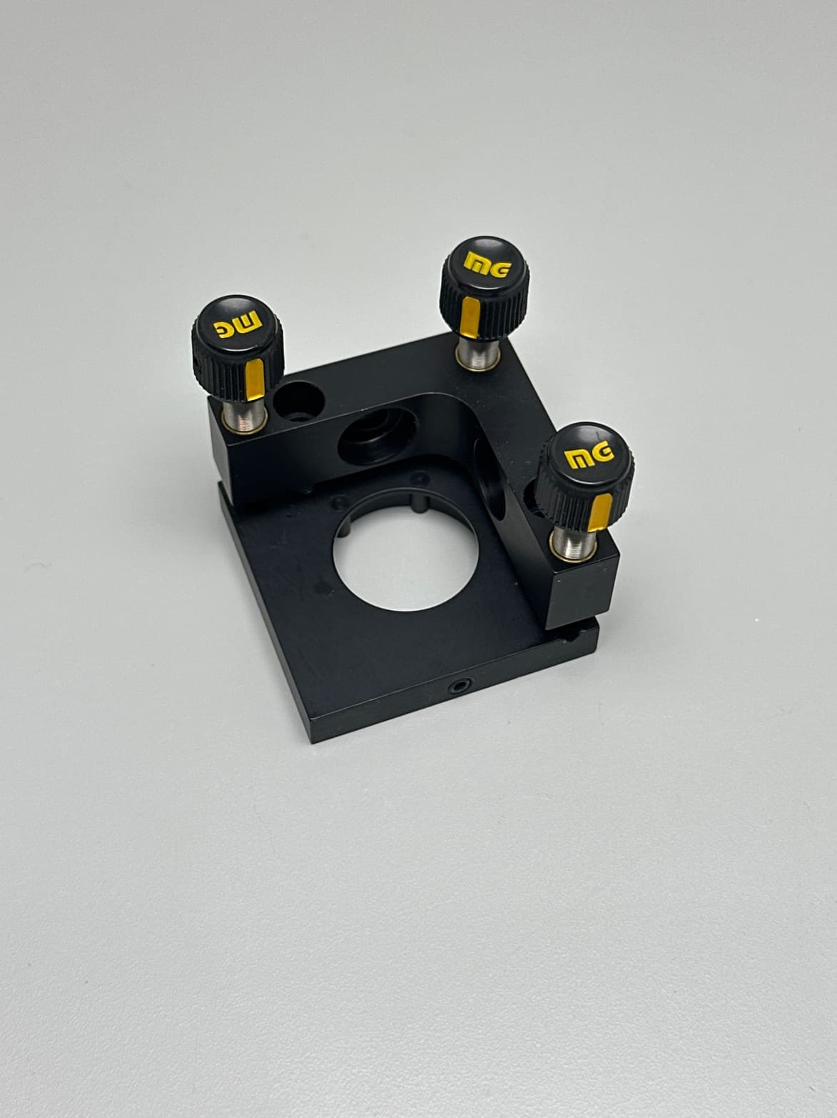 Melles Griot Unknown Kinematic Mirror Mount, 25mm