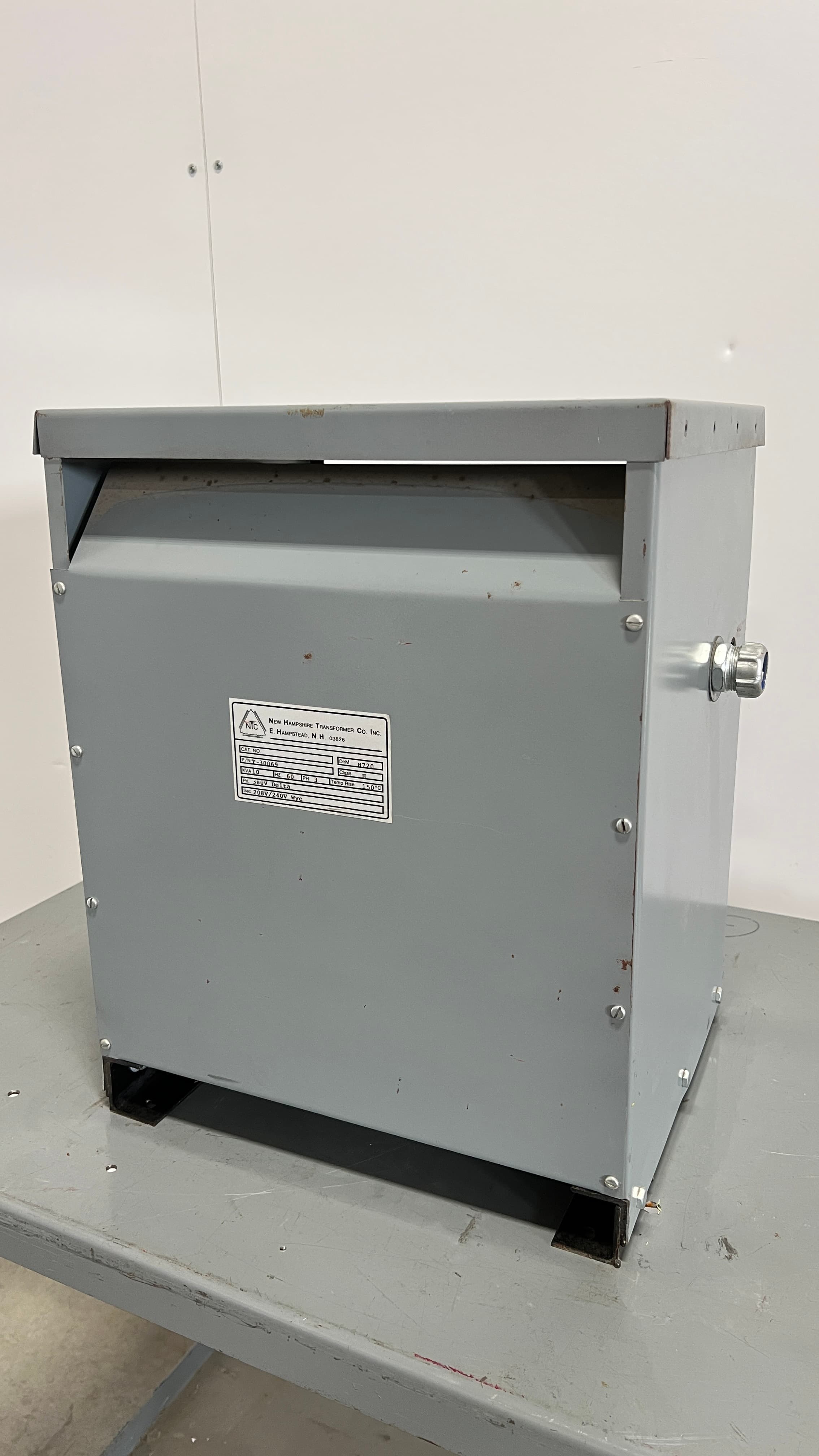 NTC T-30069 10kVA 380pri, 208/240sec, 3 phase, 60Hz