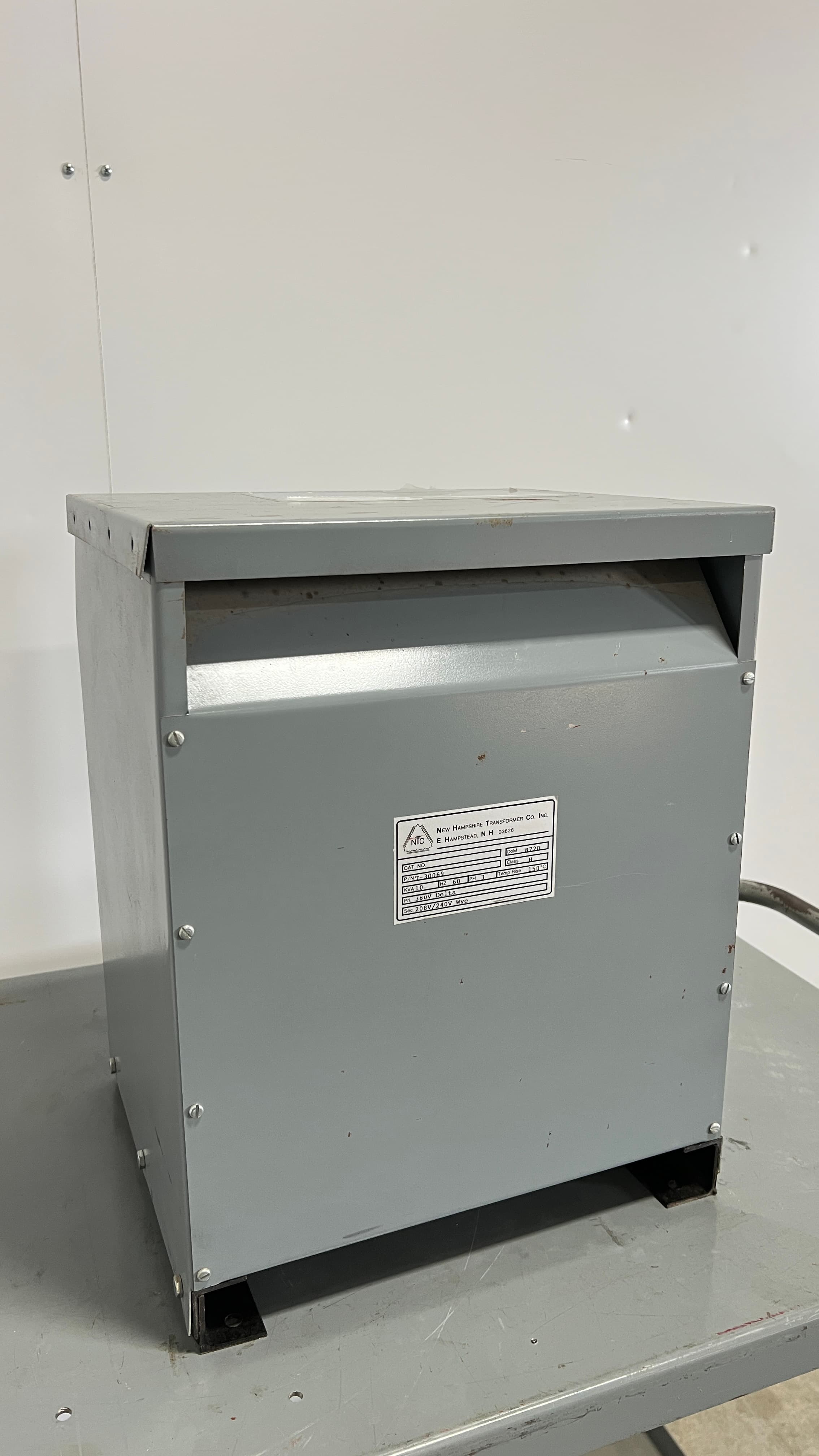 NTC T-30069 10kVA 380pri, 208/240sec, 3 phase, 60Hz