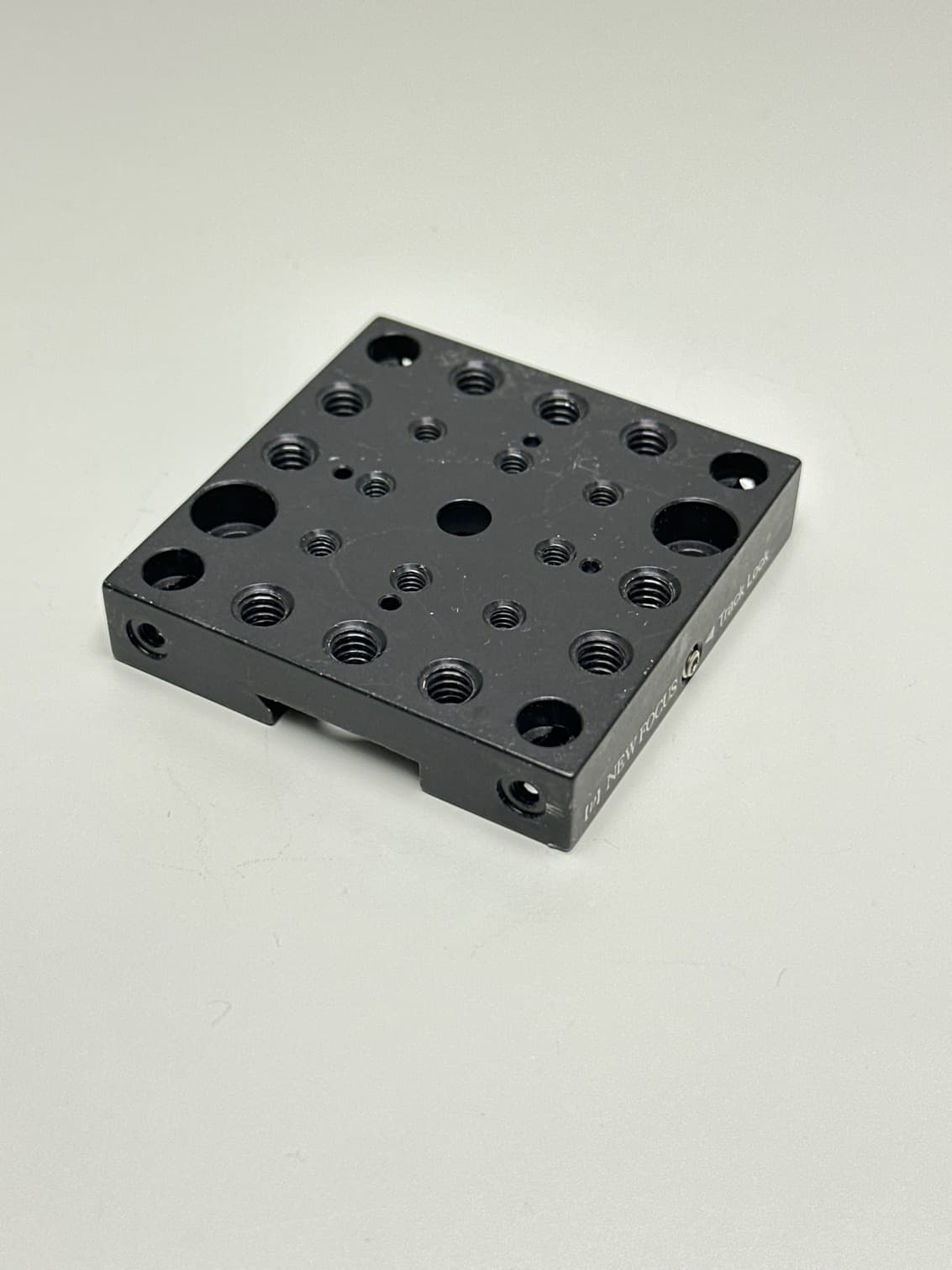 New Focus 9026 Riser Carrier, 0.5"H, 8-32 and 1/4-20