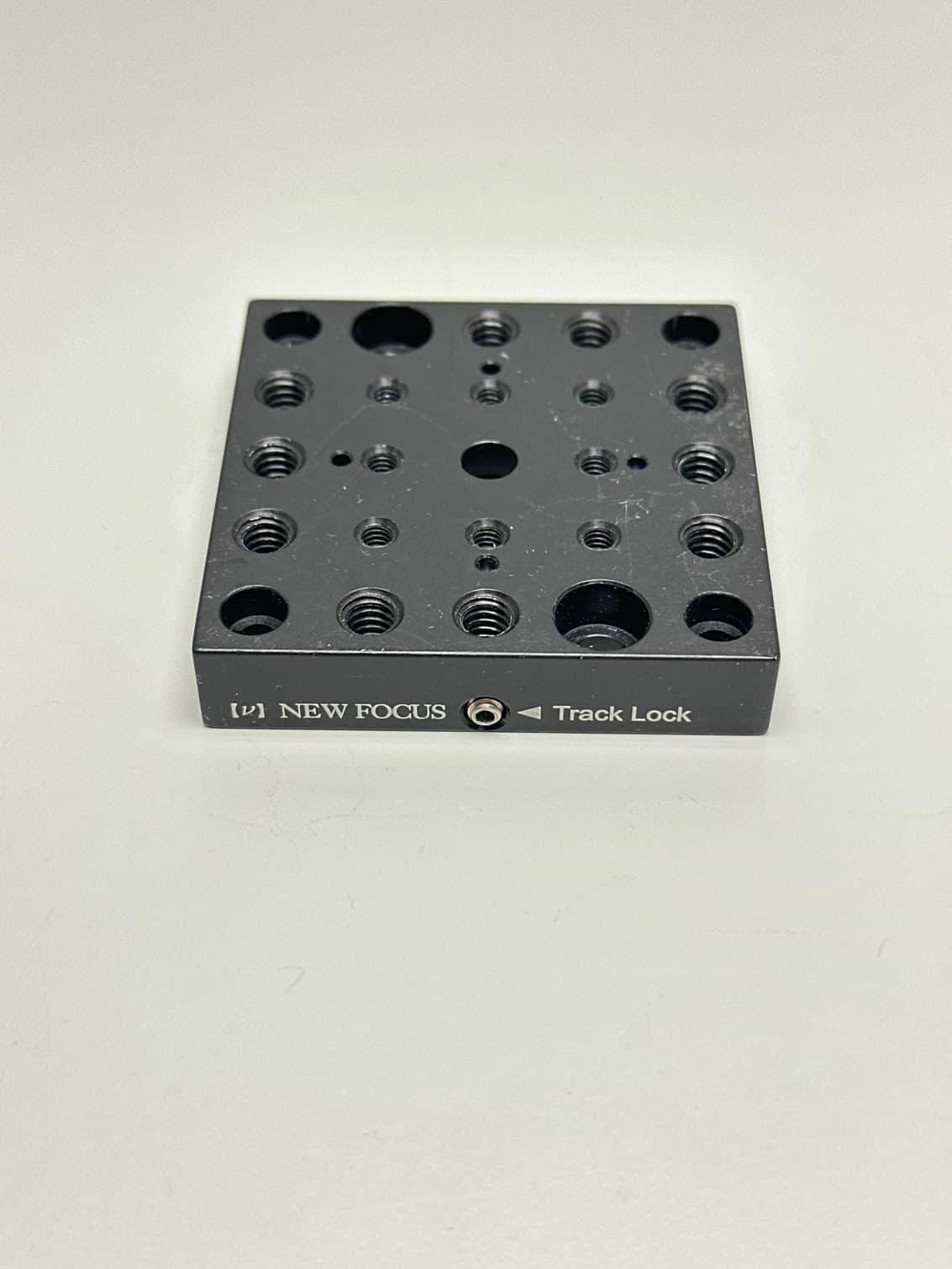 New Focus 9026 Riser Carrier, 0.5"H, 8-32 and 1/4-20