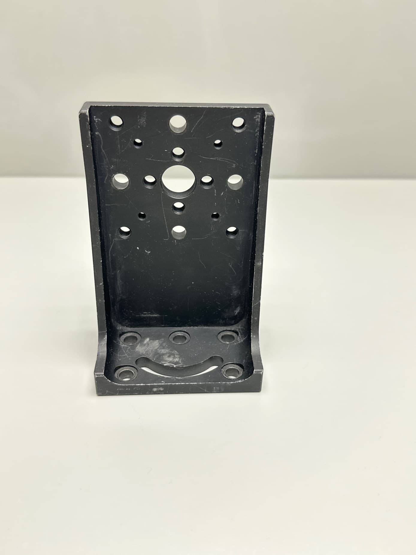 Melles Griot Unknown Right-Angle Bracket, 1/4-20 Holes