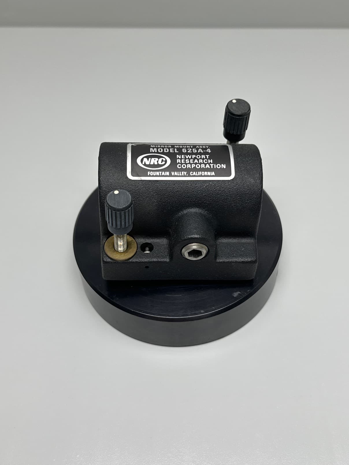 Newport 625A-4 Rod-Mounted Kinematic Mirror Mount w/Adjustment Screws