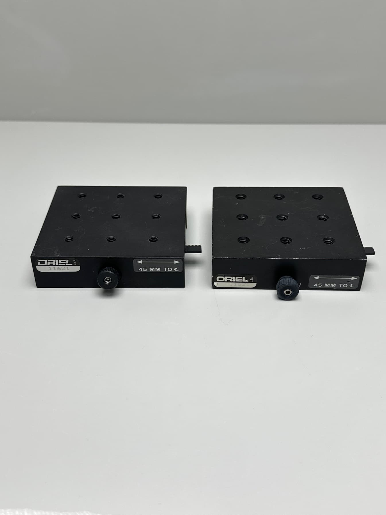 Oriel 11621 Rail Carriers for 2"W Optical Rails