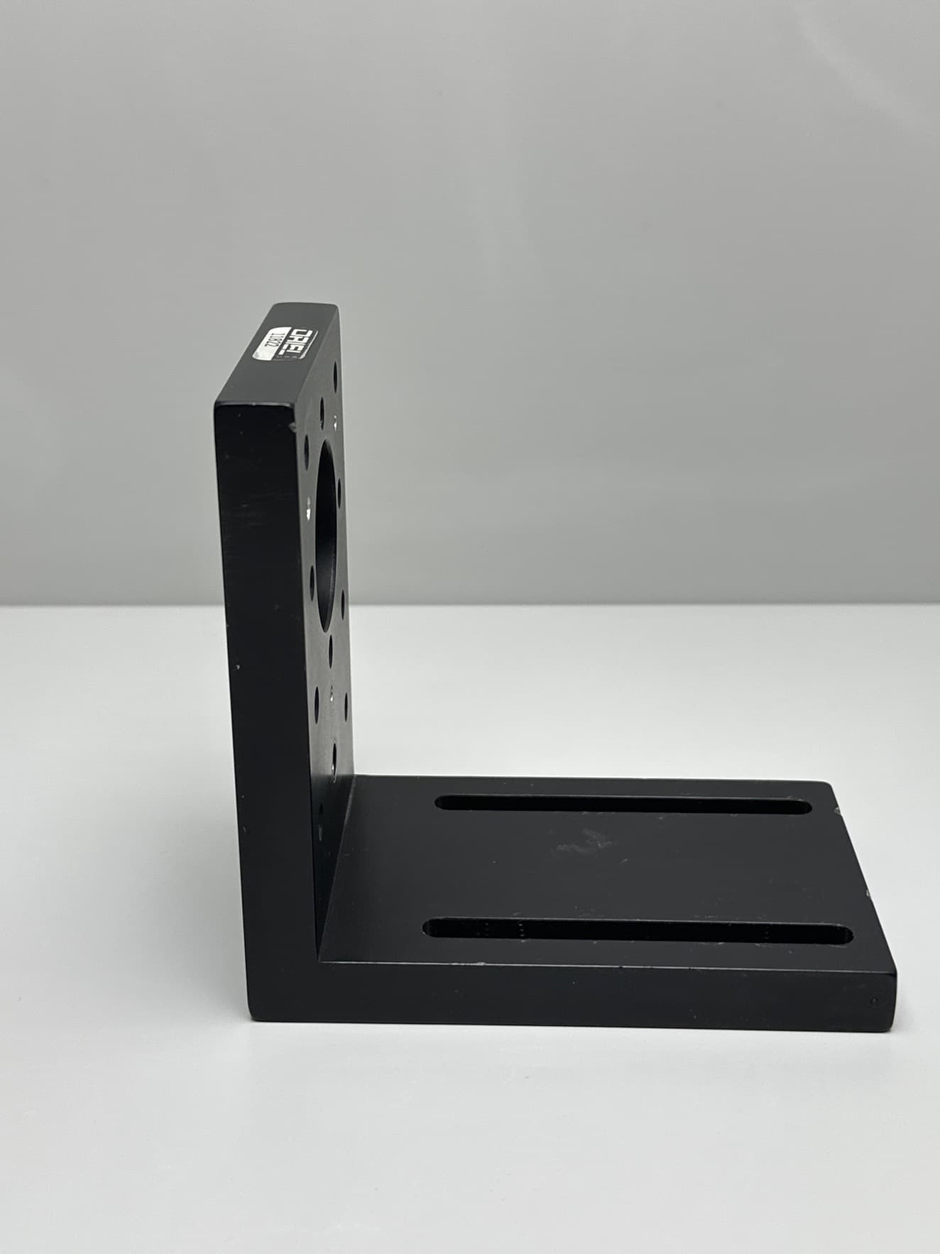 Oriel 11822 Standard Size Outer Angle Bracket