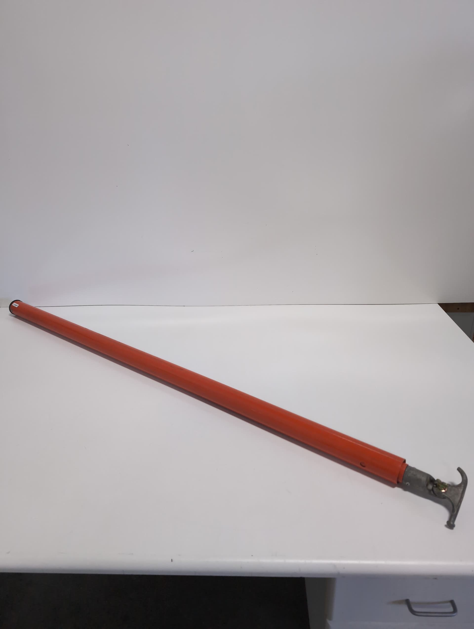 Hubbell Chance 25'6" Telescoping Disconnect stick