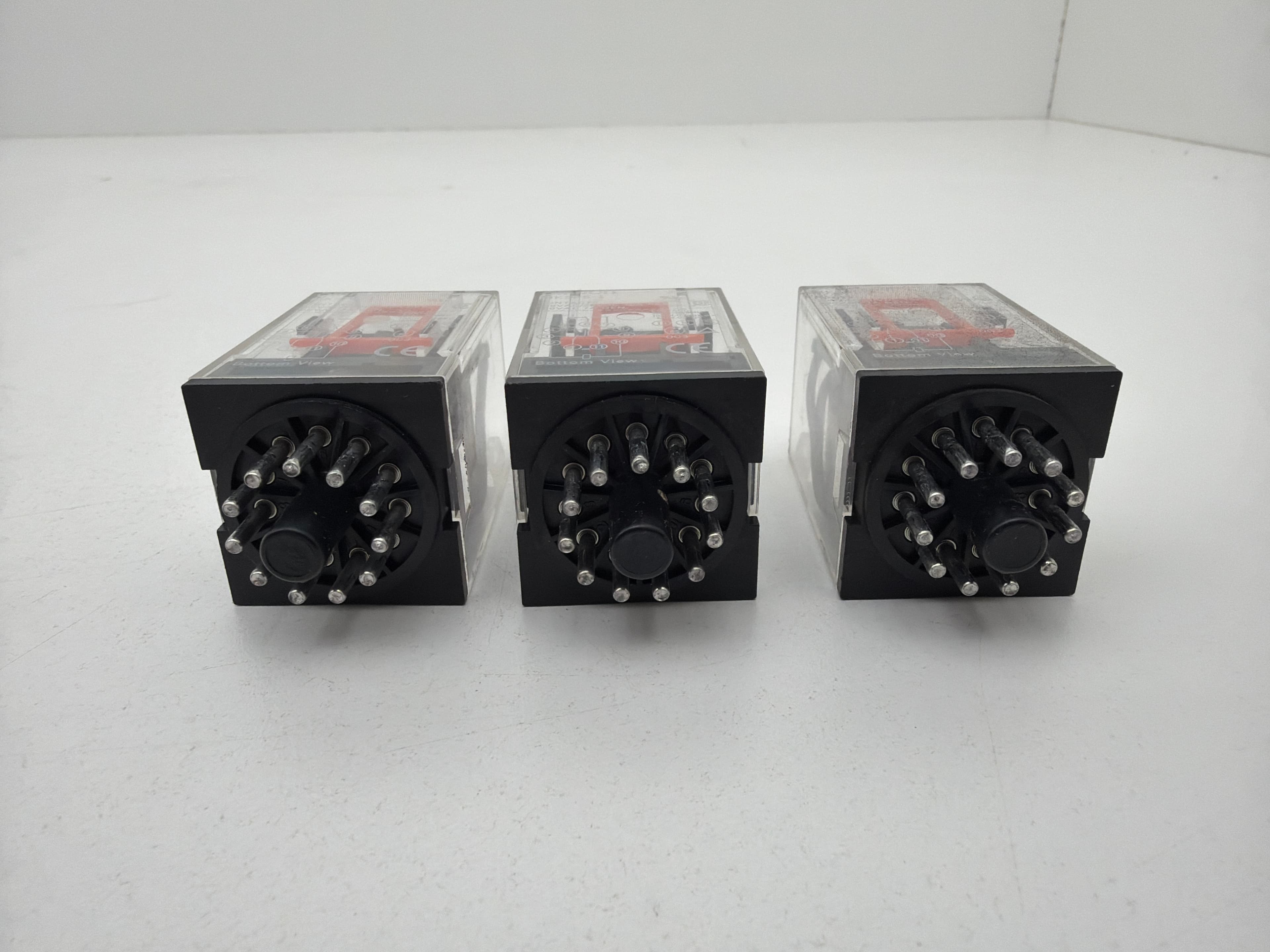 Omron MK3P5-I General Purpose Relay 11-Pin Plug-In 250VAC / 28VDC 10A