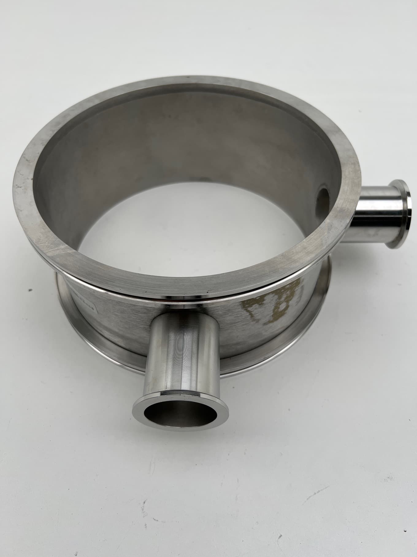ISO 200 9.5" OD 304 SS Chamber Spool with 2 KF 40 Radial Fittings at 90 degrees