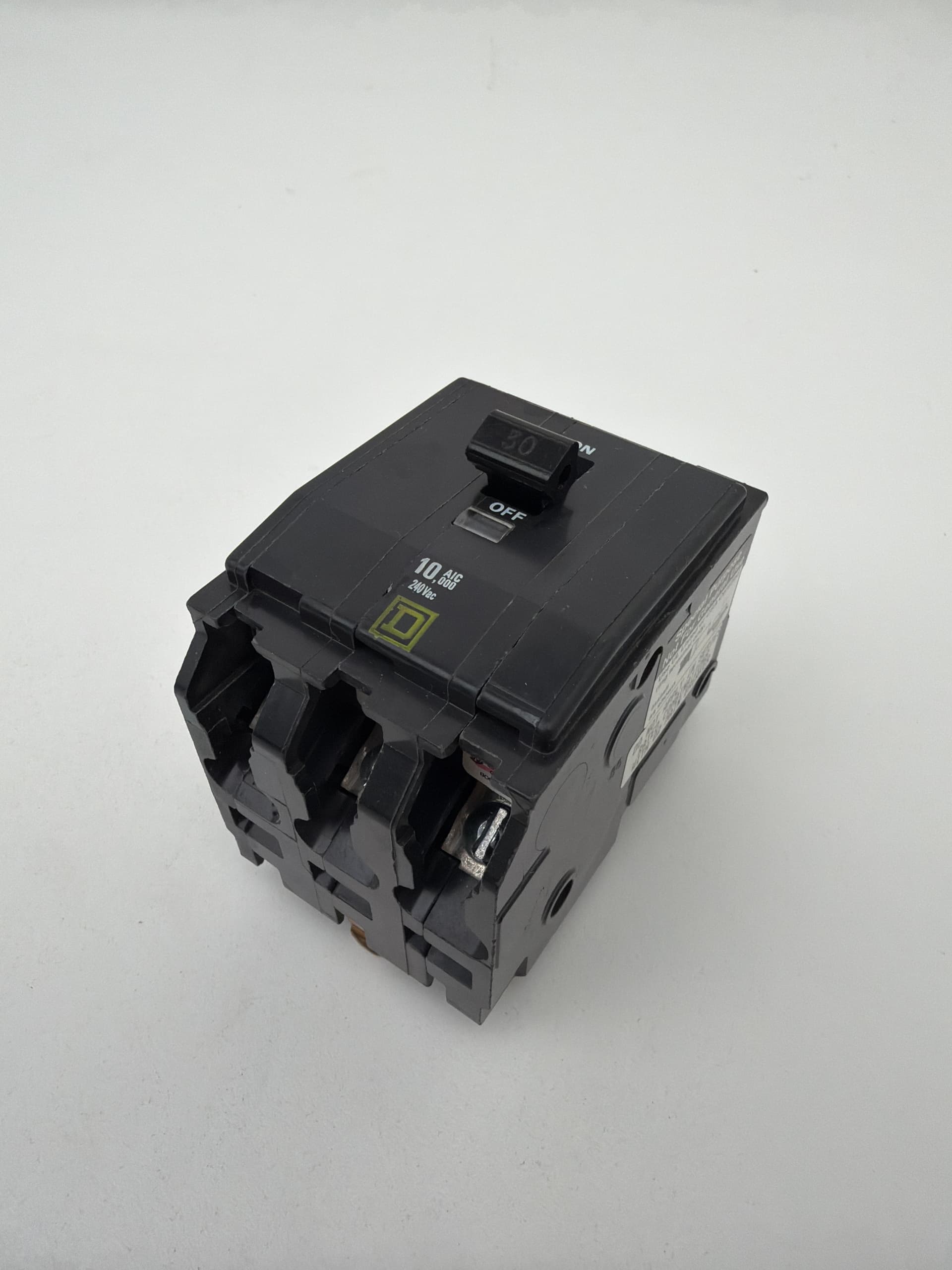 Square D QOB3305237 Circuit Breaker, 30A, 3 Pole, 120/240VAC, 10kA, Bolt-on